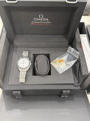 Omega Speedmaster White Dial 42mm Manual Wind Men's Watch 310.30.42.50.04.001