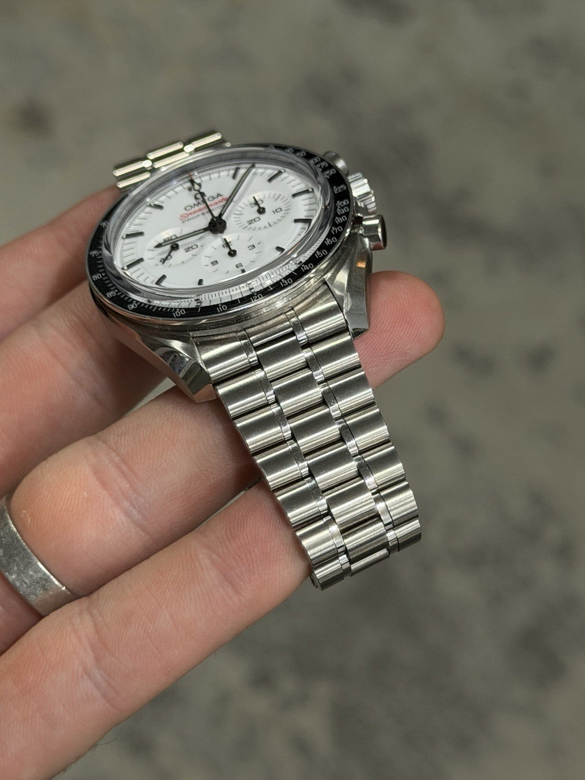 2025 Omega Speedmaster White Dial 42mm Manual Wind Mens 310.30.42.50.04.001