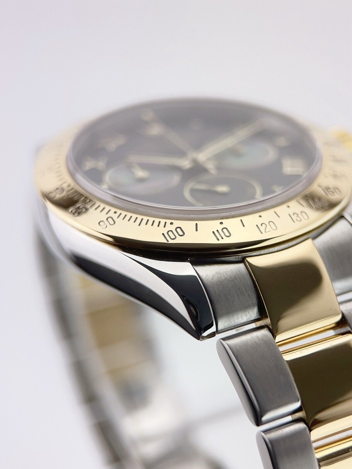 Rolex Daytona Gold Steel Mother Of Pearl Dial 40mm Automatic Men’s Watch 116523