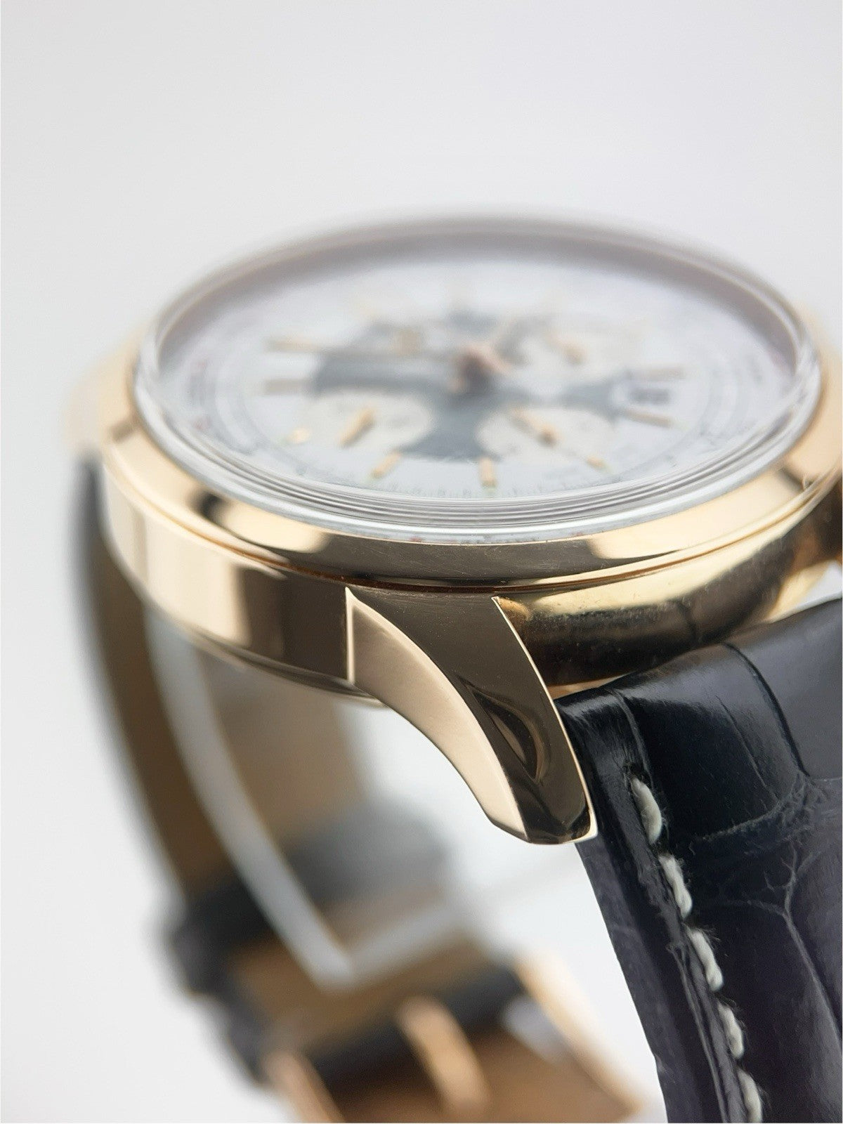 Breitling Transocean Chrono 18k Rose Gold White Dial 46mm Automatic Watch RB0510