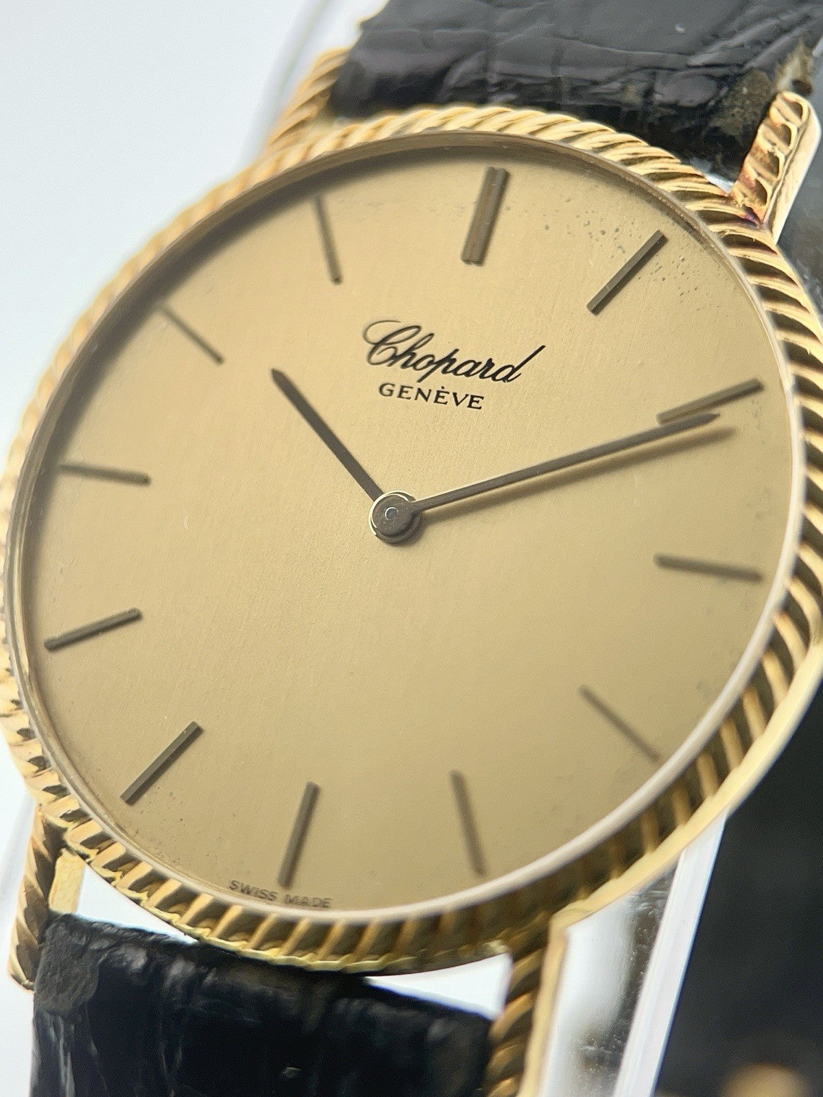 Chopard Geneve 18k Gold Champagne Dial 32mm Quartz Mens Watch 1077