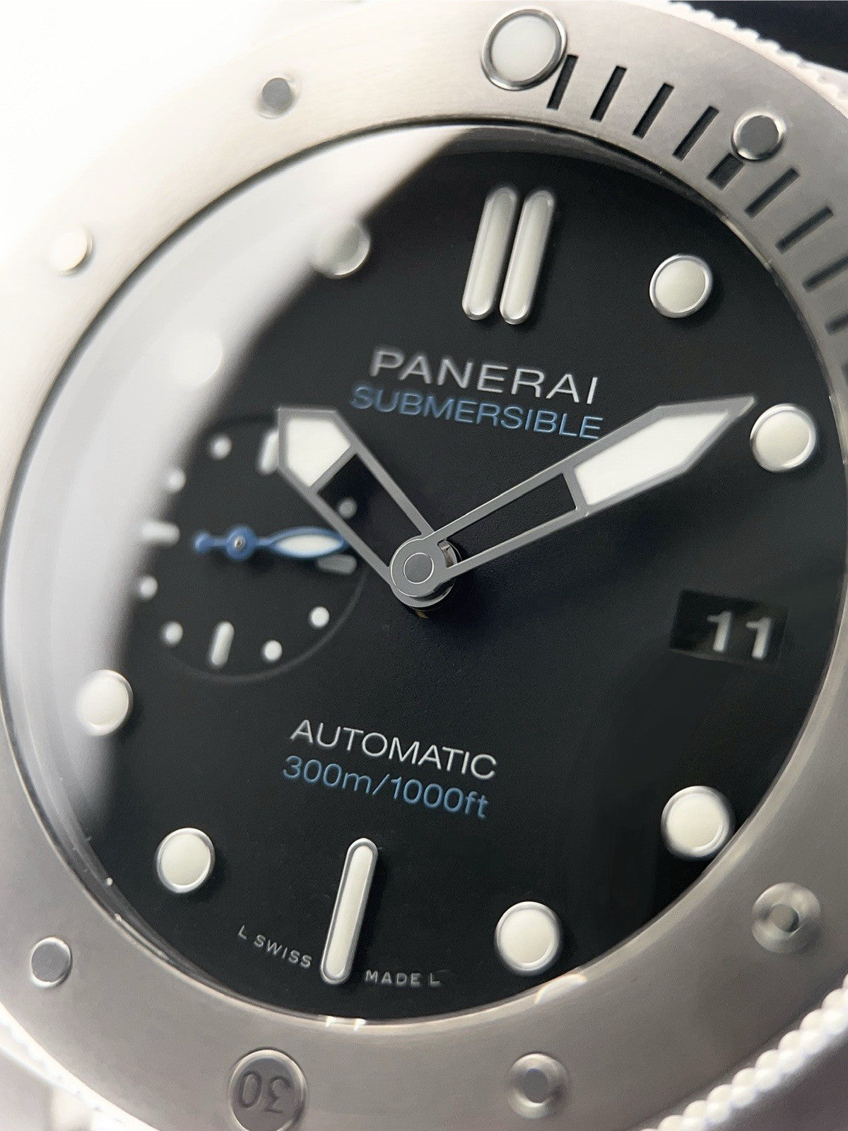 Panerai Luminor Titanium Black Dial PAM01305