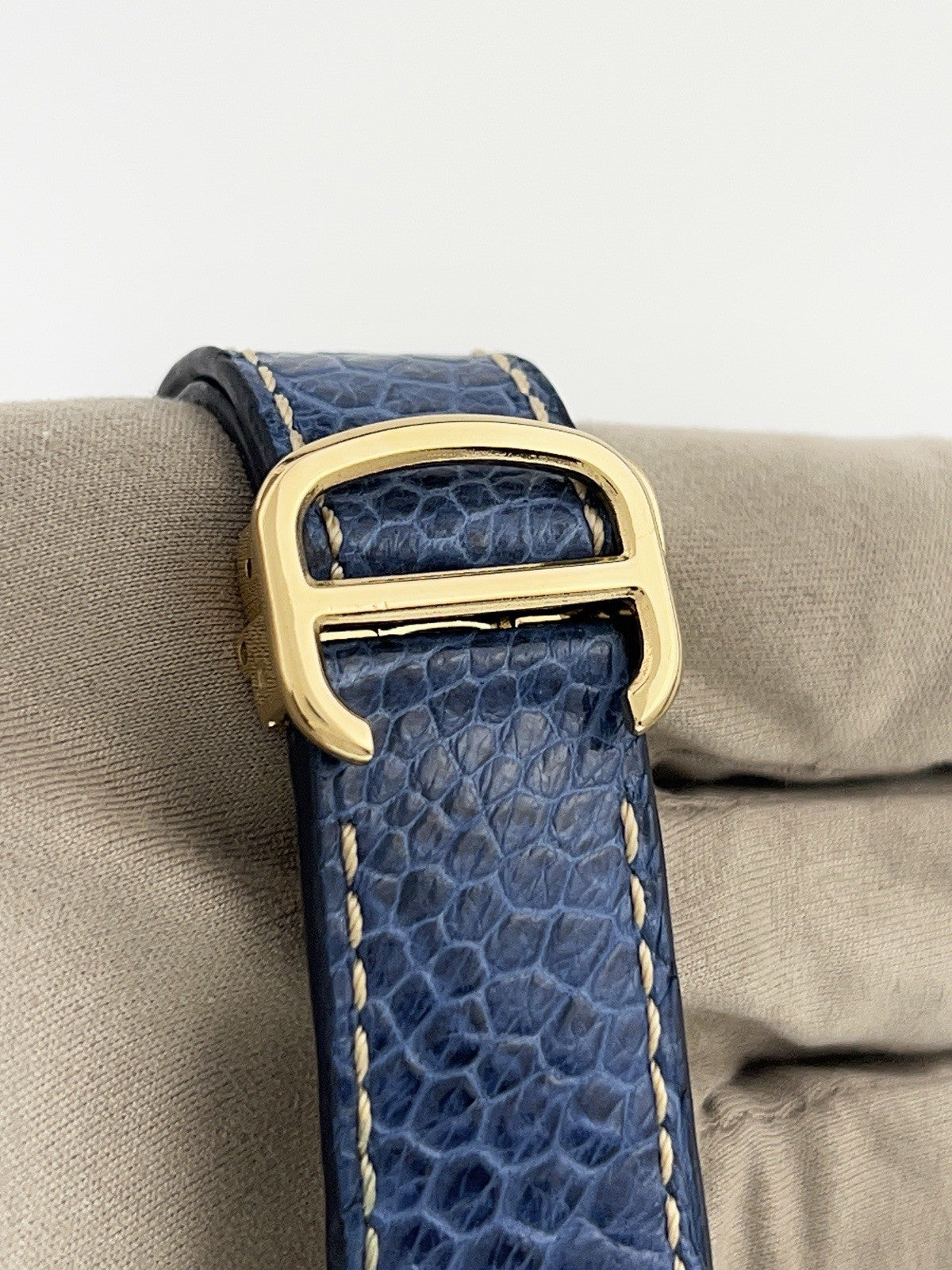 Cartier Pasha 18k Yellow Gold Silver Dial 42mm Automatic Men's Watch W3020151