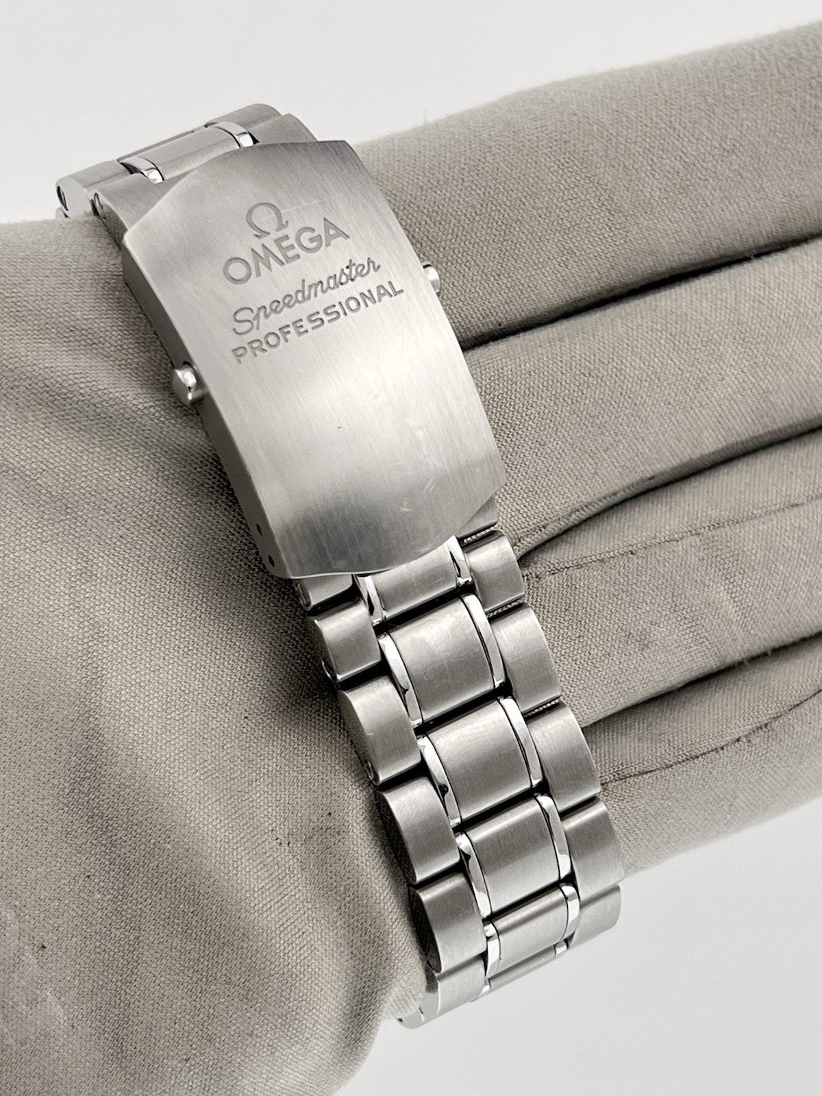 Omega Speedmaster Racing Steel Grey Dial 42mm Manual Wind 311.33.42.30.01.001