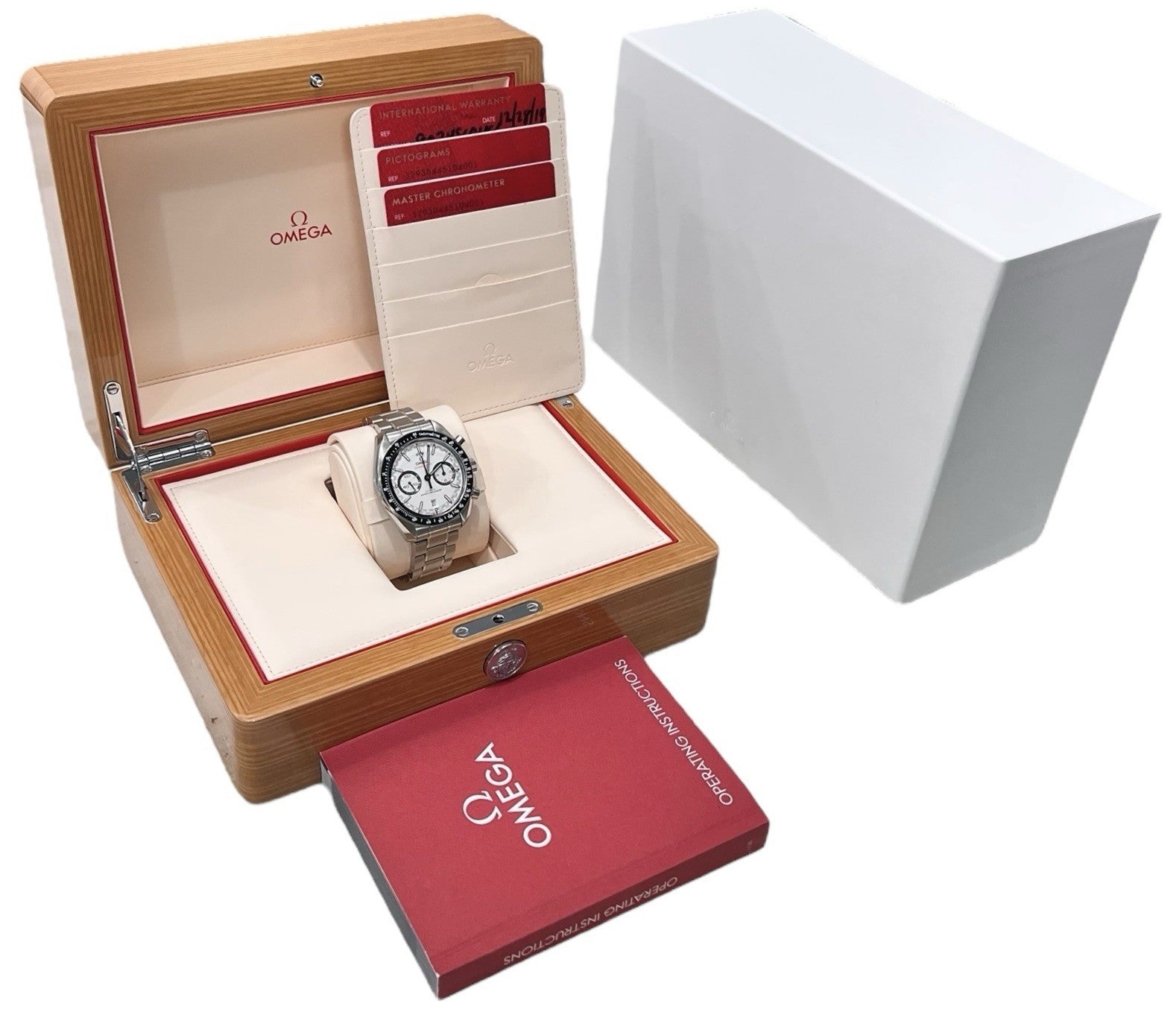 Omega Speedmaster Steel Silver Dial 44.2mm Automatic Mens 329.30.44.51.04.001