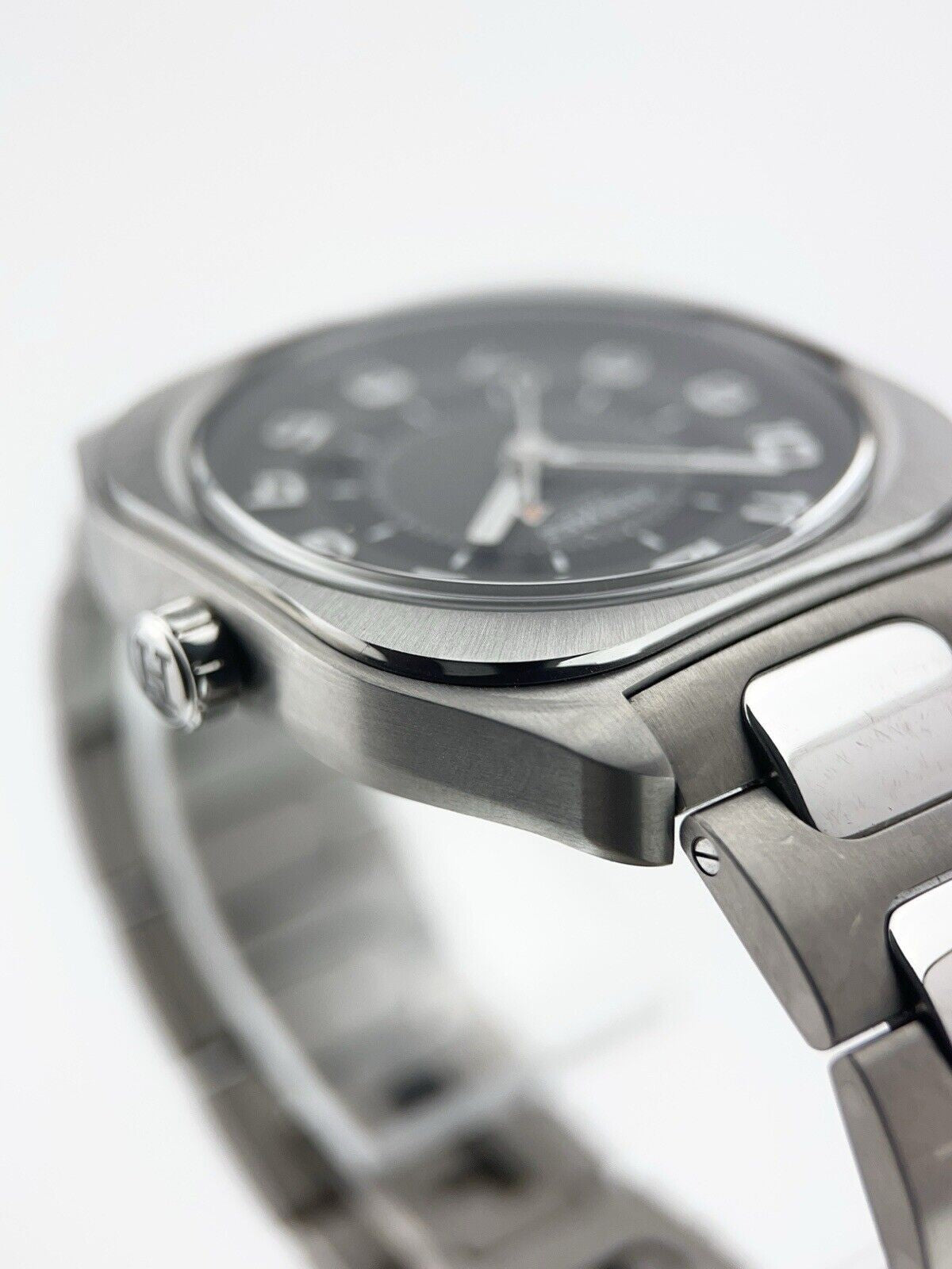 Hermes H08 Titanium Gray Dial 39mm Automatic Men’s Watch SP1.741 - Box/Papers