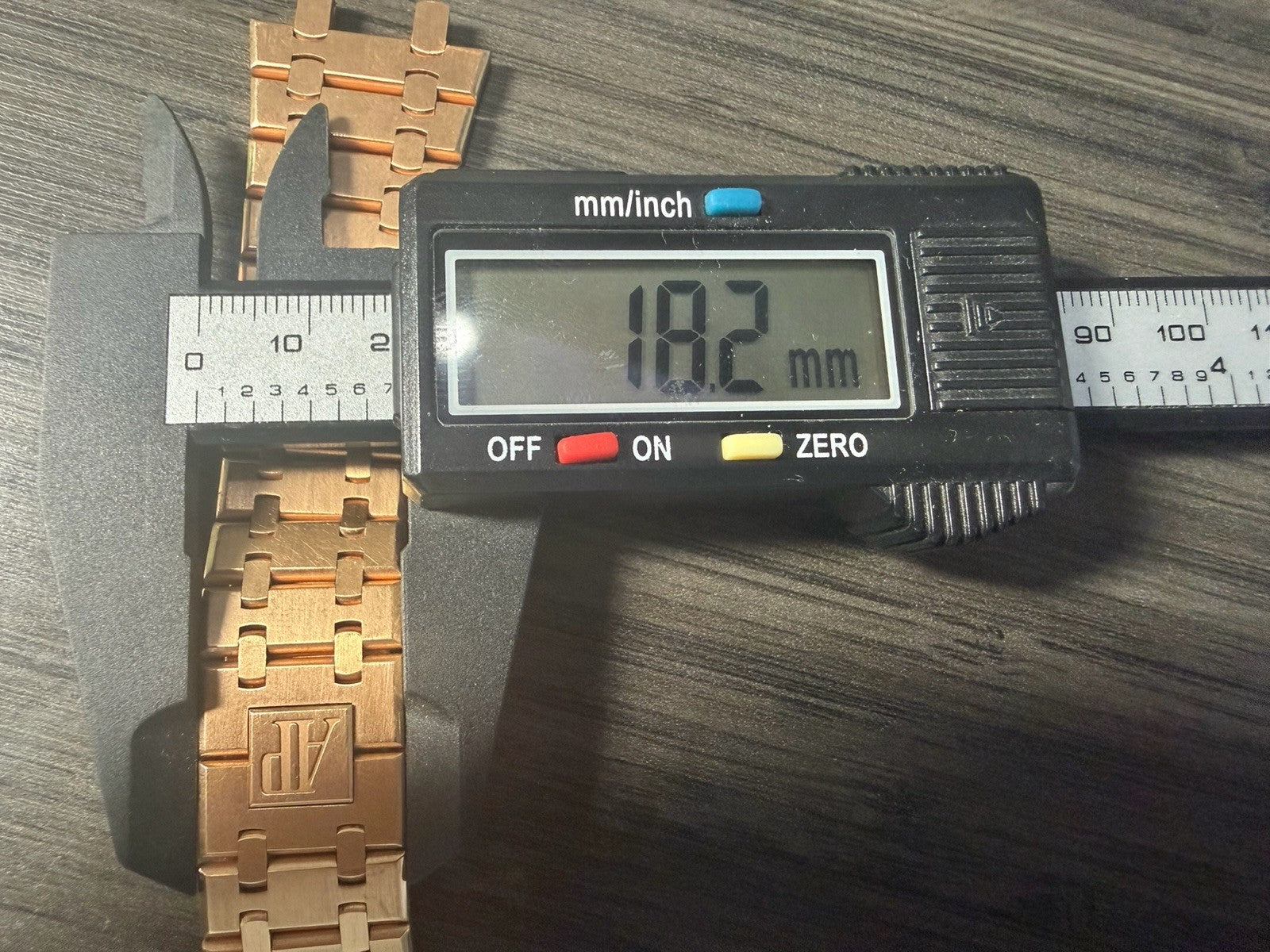 Audemars Piguet Royal Oak 18K Rose Gold Bracelet 26mm