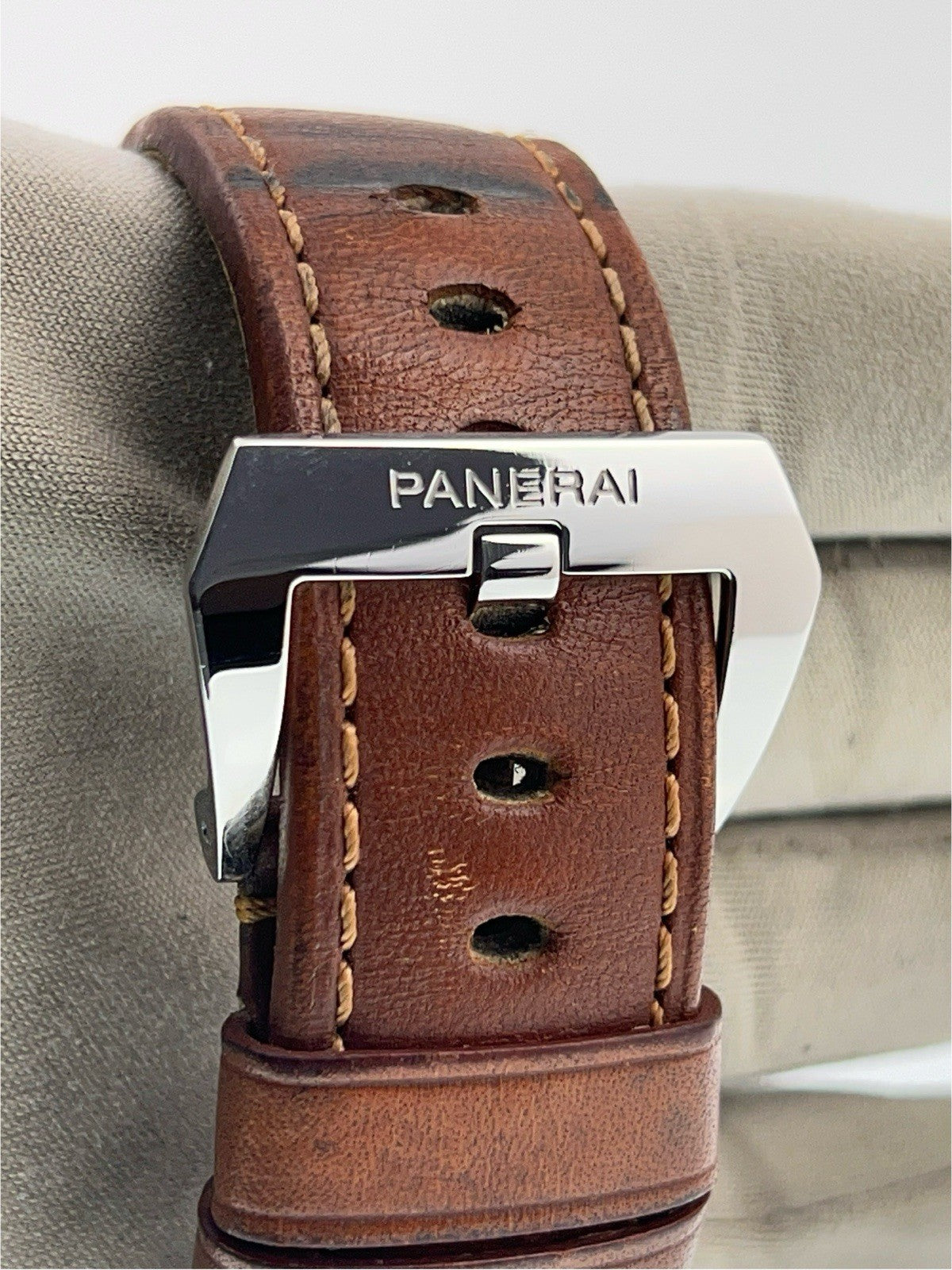 Panerai Luminor Marina Steel Black Dial 44mm Manual Wind Men's Watch PAM01005