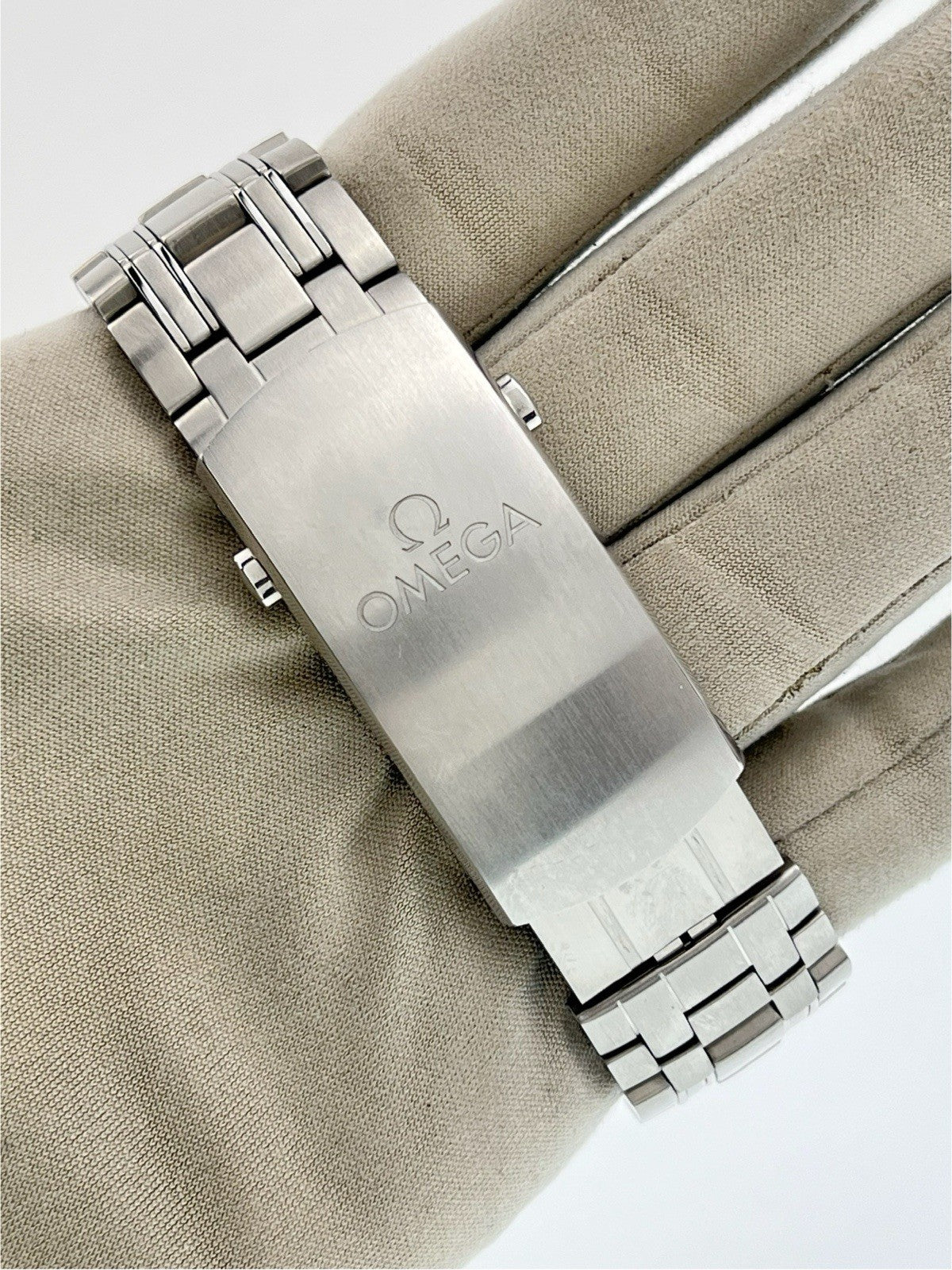 Omega Seamaster Diver Steel White Dial 42mm Automatic Mens 210.30.42.20.001