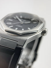 Girard Perregaux Laureato Stainless Steel Black Dial 42mm Automatic Men’s 81010