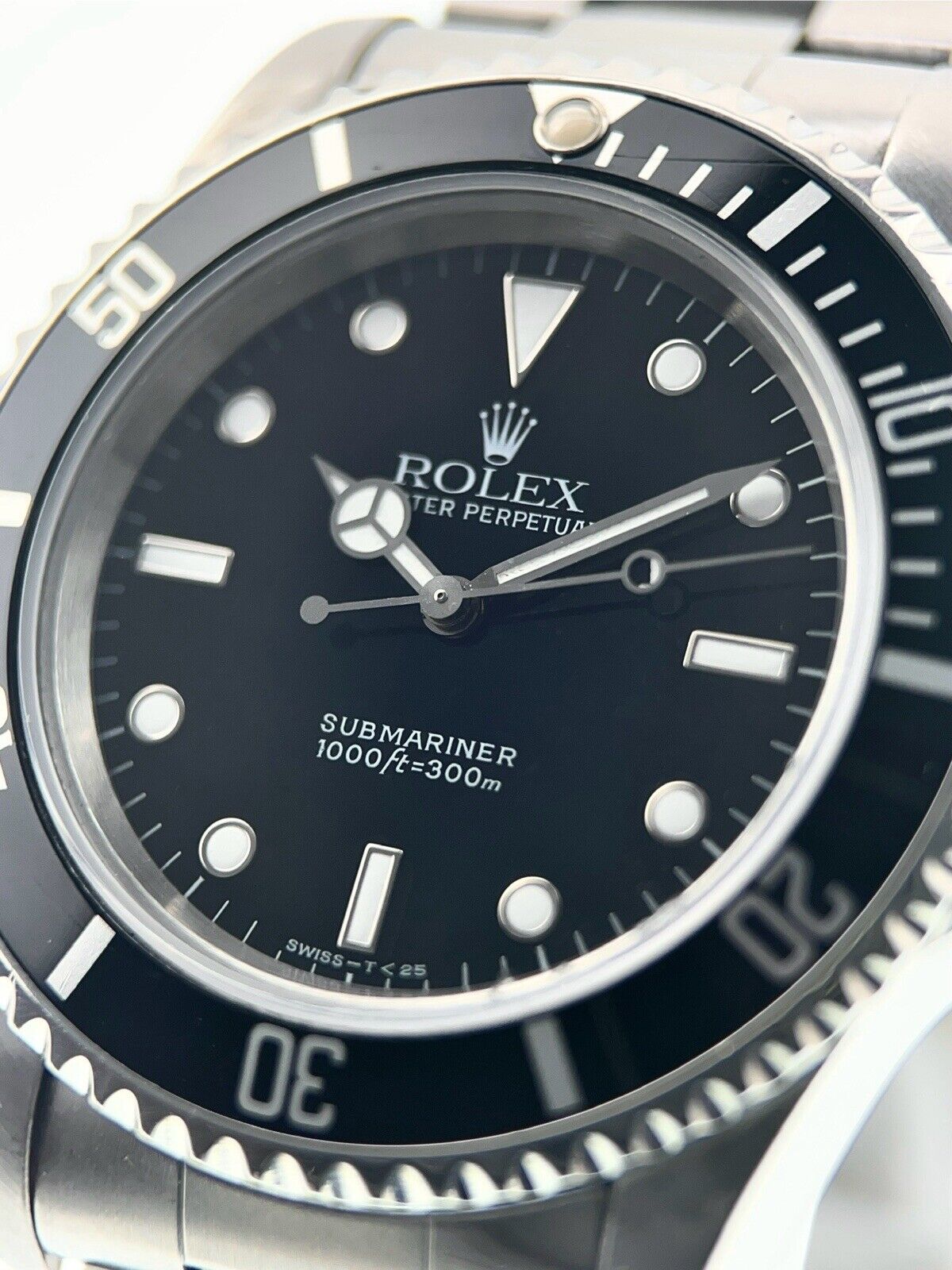 Rolex Submariner Stainless Steel Black Dial 40mm Automatic Mens Watch 14060