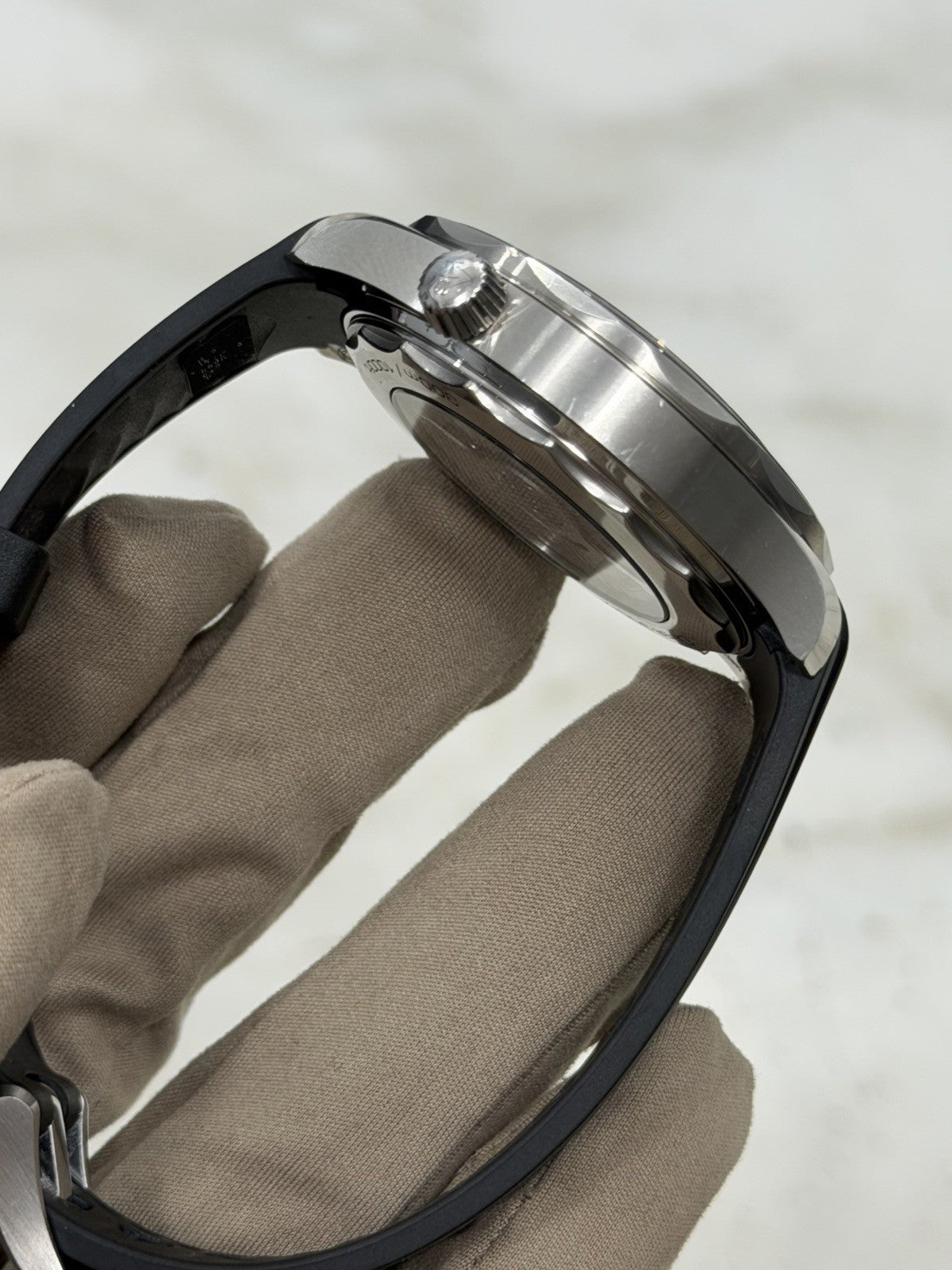 Omega Seamaster Steel White Dial 42mm Automatic Men's Watch 210.32.42.20.04.001