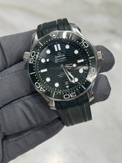 2024 Omega 210.32.42.20.10.001 Seamaster Diver 300m Green Dial Automatic B&P