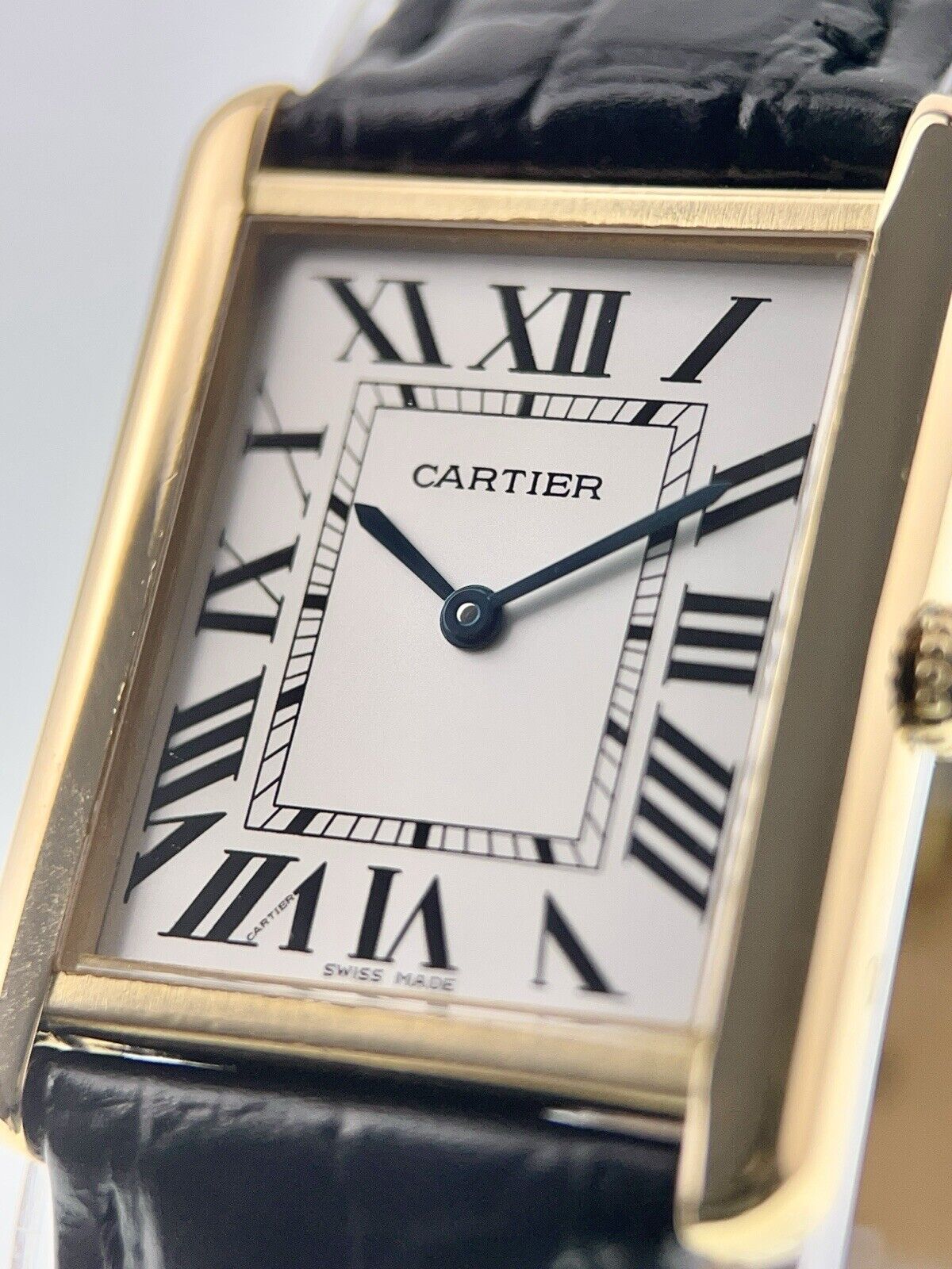 Cartier Tank Solo 18k Yellow Gold Silver Dial Quartz Movement Men’s Watch 2742