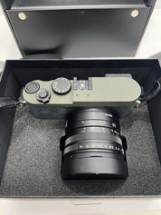 Leica Q2 "Reporter" 47.3MP Compact Dark Green Digital Camera