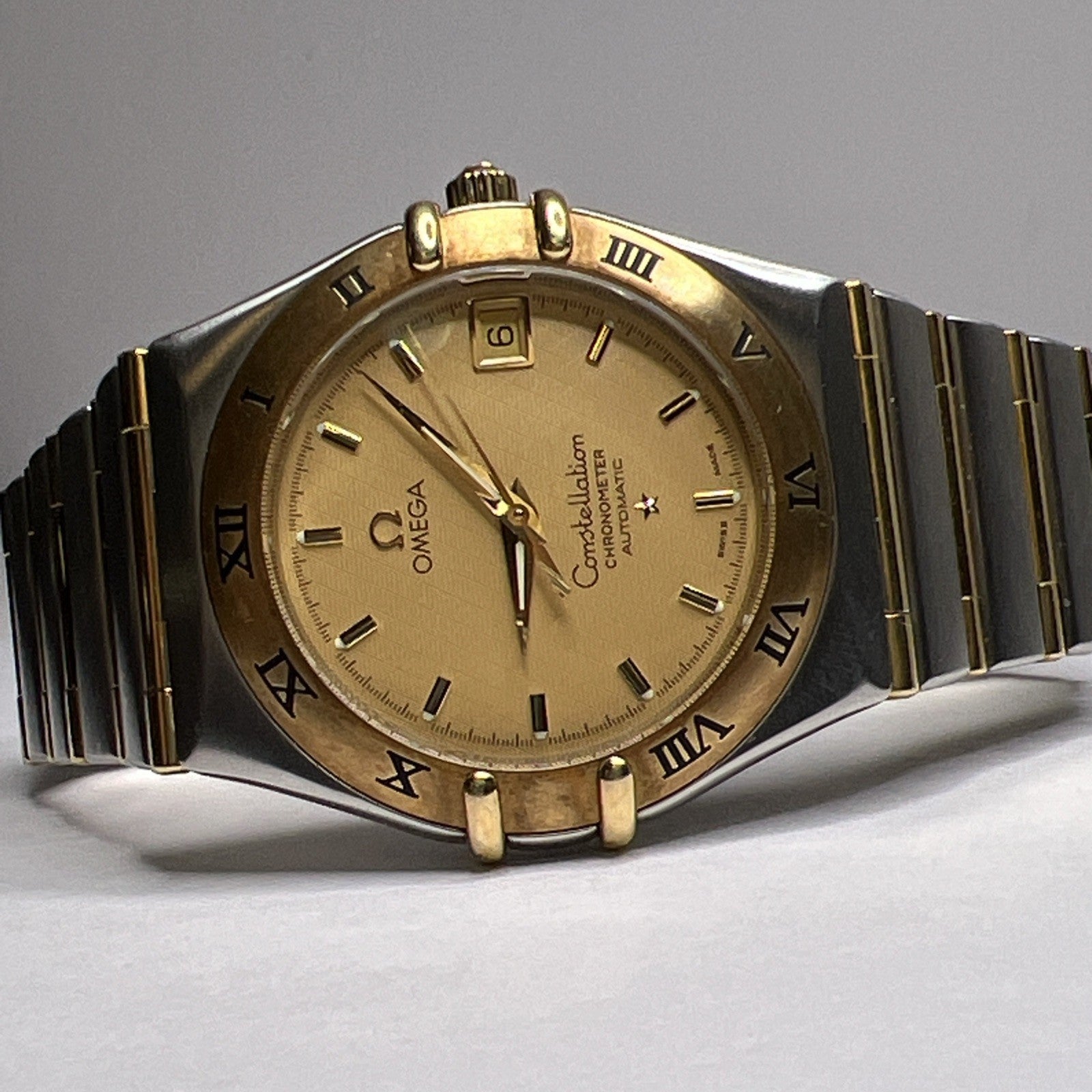 Omega Constellation Chronometer Automatic Two Tone Date 35mm Watch Cal. 1120