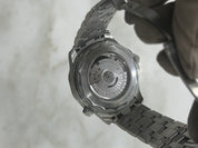 Omega Seamaster 300M GREEN Dial Steel 42mm Automatic Mens 210.30.42.20.10.001