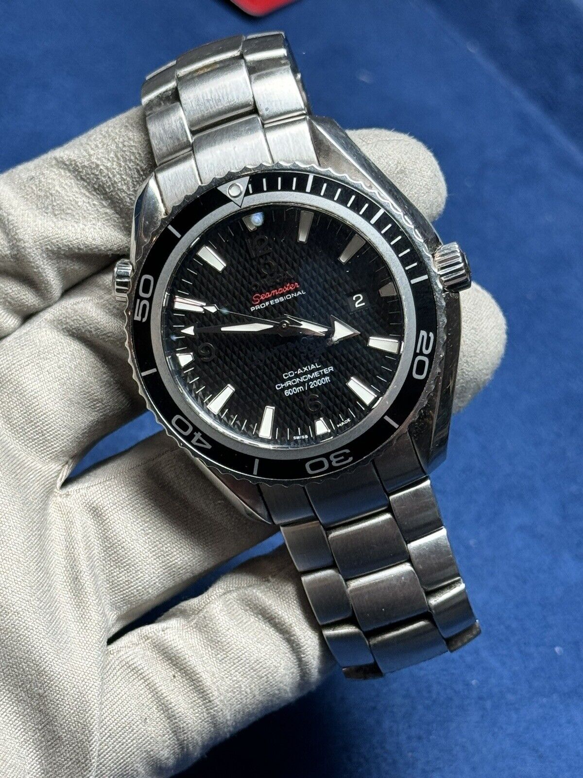 OMEGA Seamaster 007 James Bond Watch Quantum Of Solace 222.30.46.20.01.001