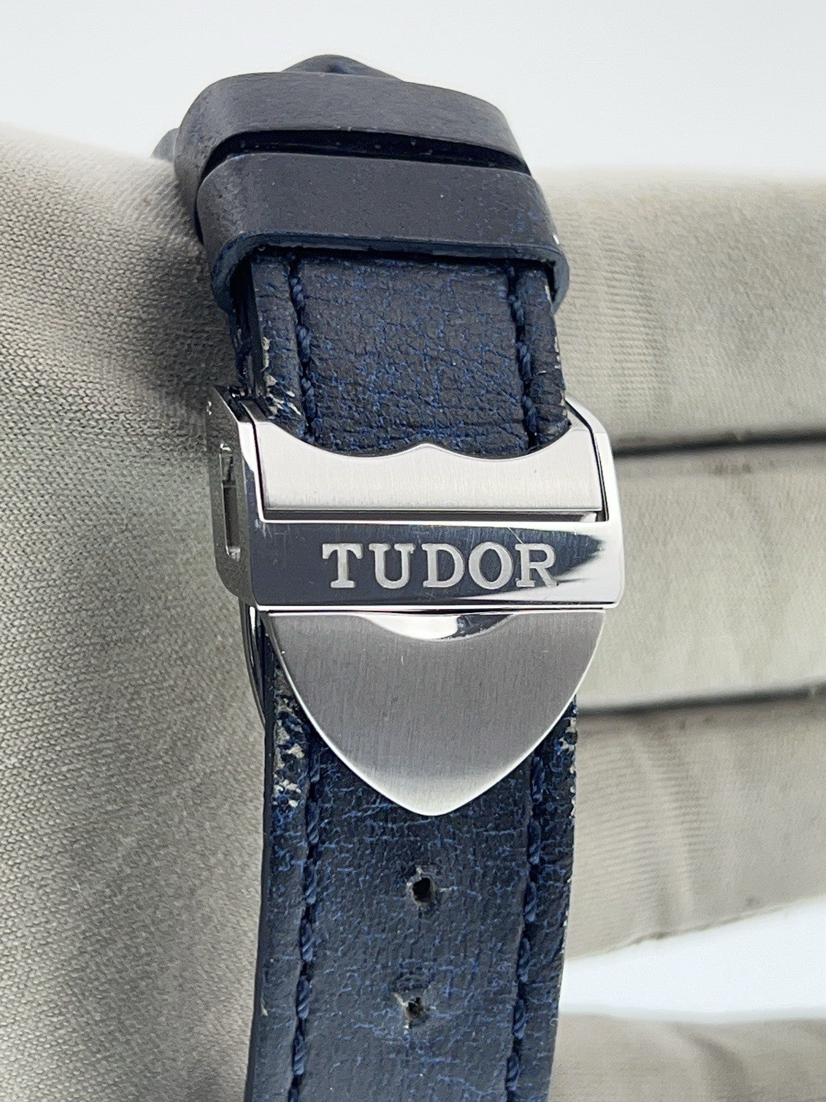 Tudor Black Bay Stainless Steel Black Dial 41mm Automatic Mens Watch 79230B