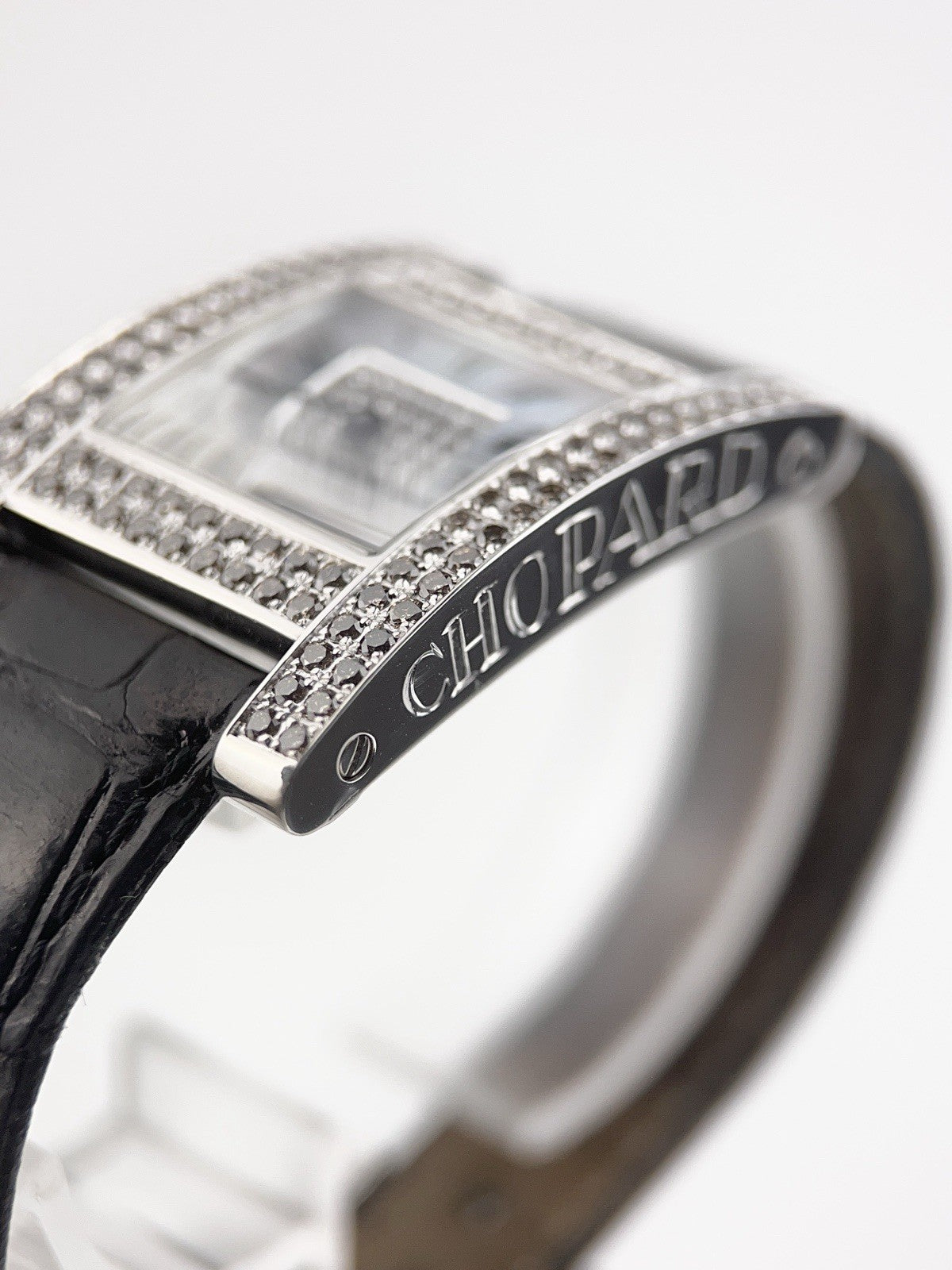 Chopard Your Hours 18k White Gold MOP Dial 24mm Quartz Women’s Watch 13/6818-55