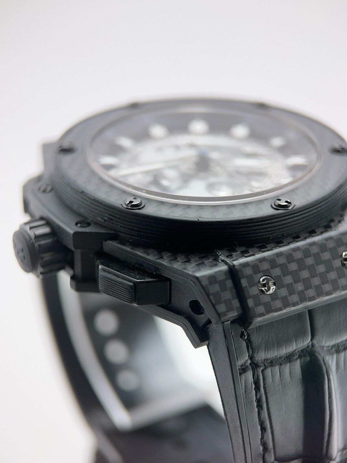 Hublot King Power Carbon Black 48mm Automatic Men’s Watch 701.QX.0140.RX