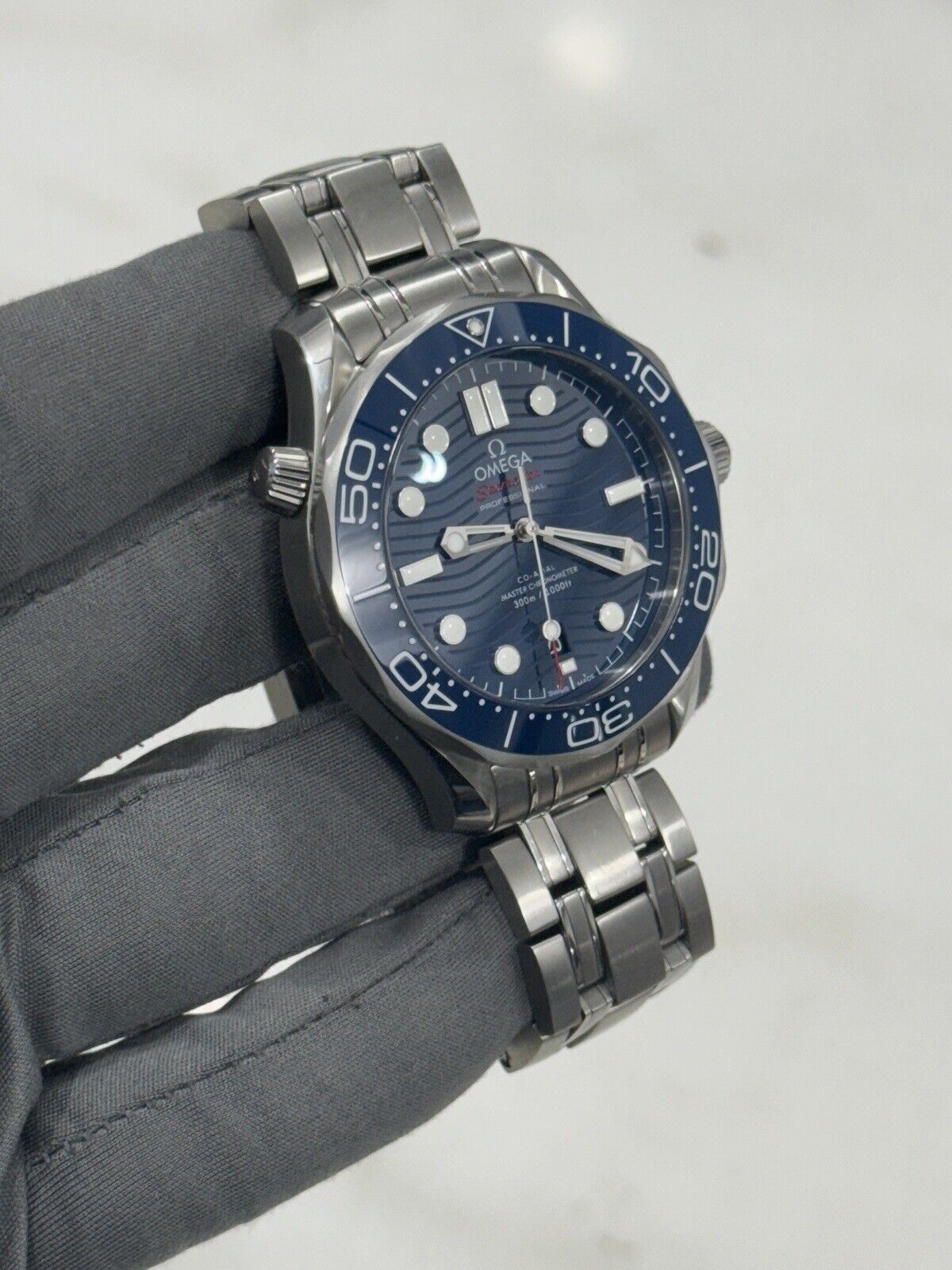 Omega Seamaster Diver 300M Co-Axial Chronometer 210.30.42.20.03.001 - B/P
