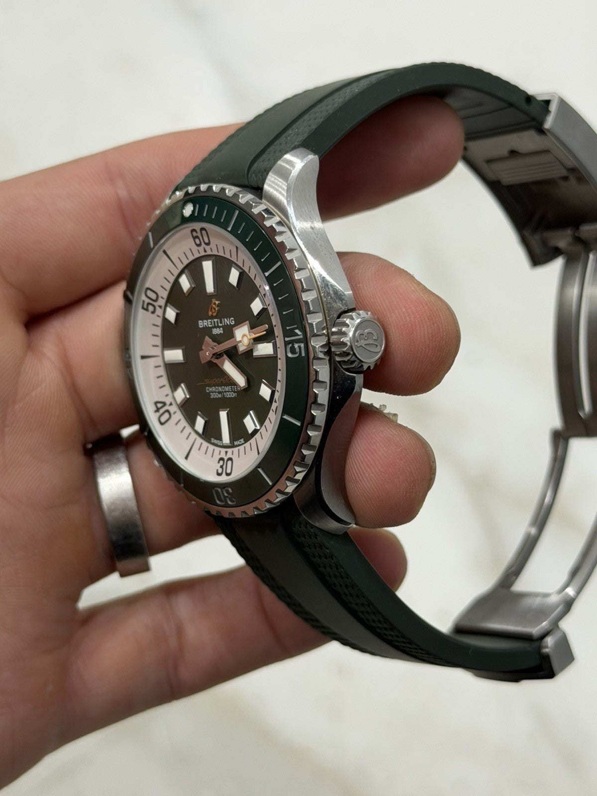 Breitling Superocean Green Dial 44mm Automatic Men's Watch A17376