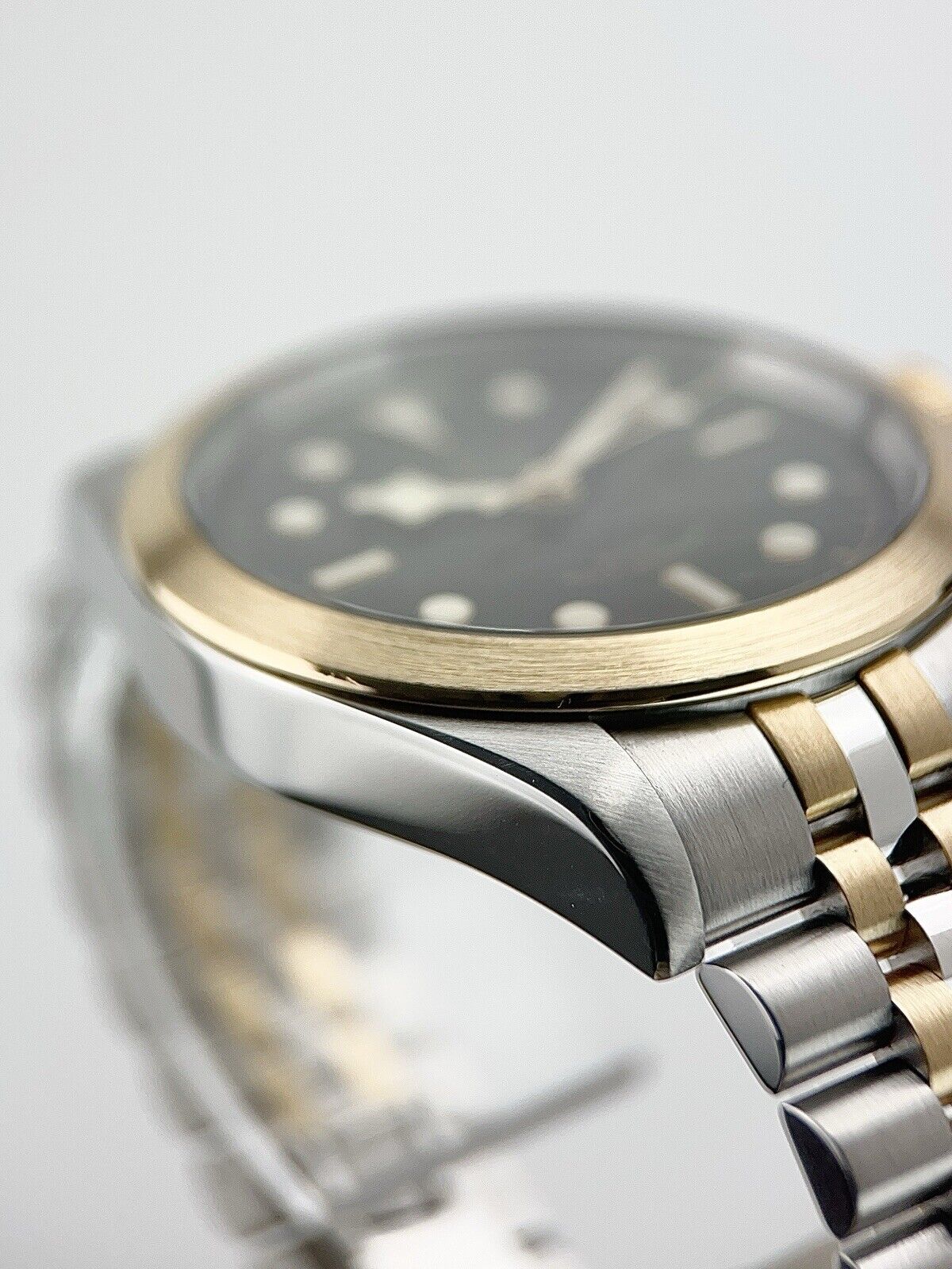 Tudor Black Bay Gold/Steel Black Dial 41mm Automatic Movement Men’s Watch 79543