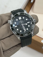 Omega Seamaster Diver Steel GREEN Dial 42mm Auto Men's Watch 210.32.42.20.10.001