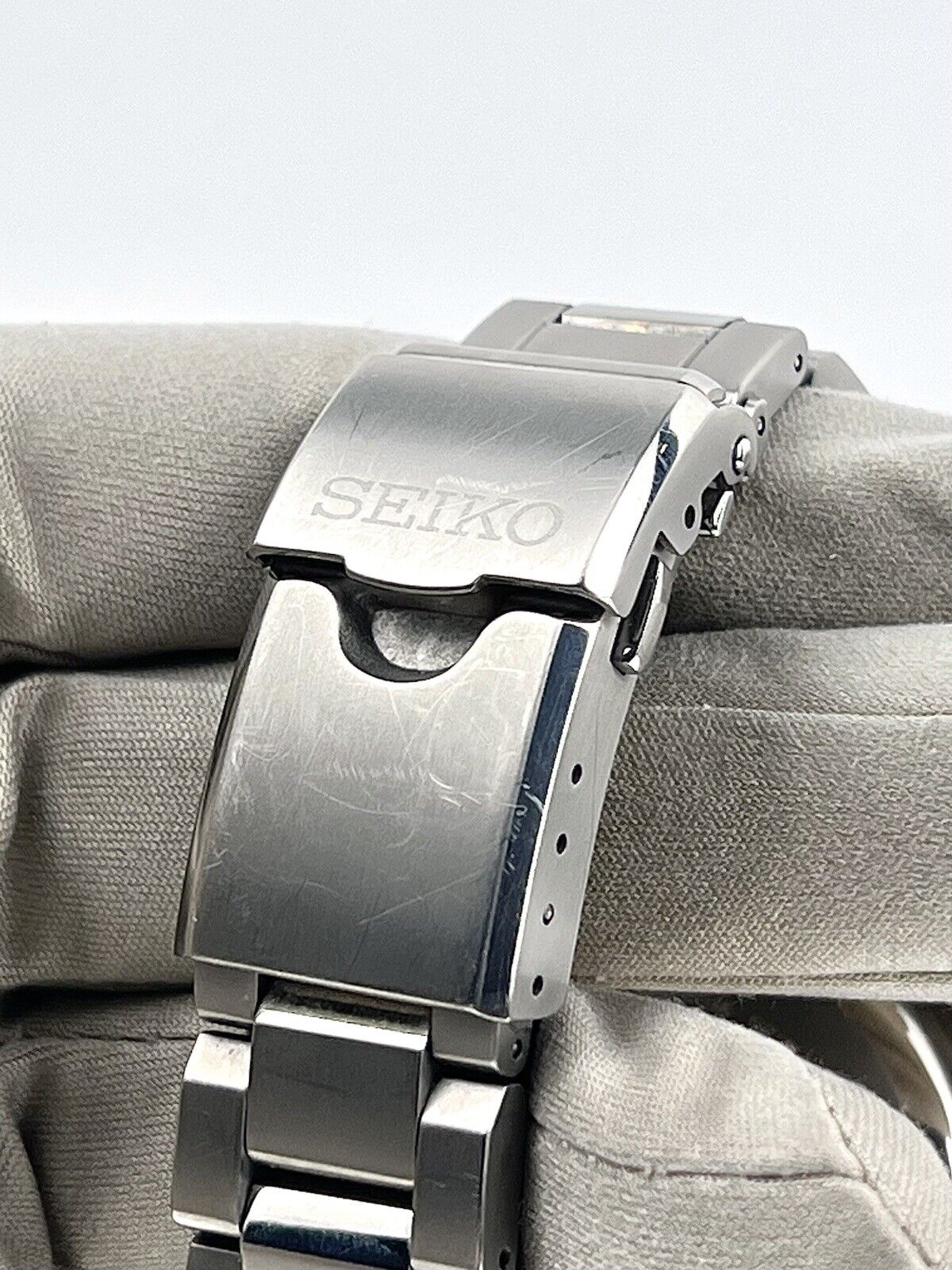 Rare Seiko SNR041 Titanium Watch  45mm Mens Limited Edition 200 Watch - B/P