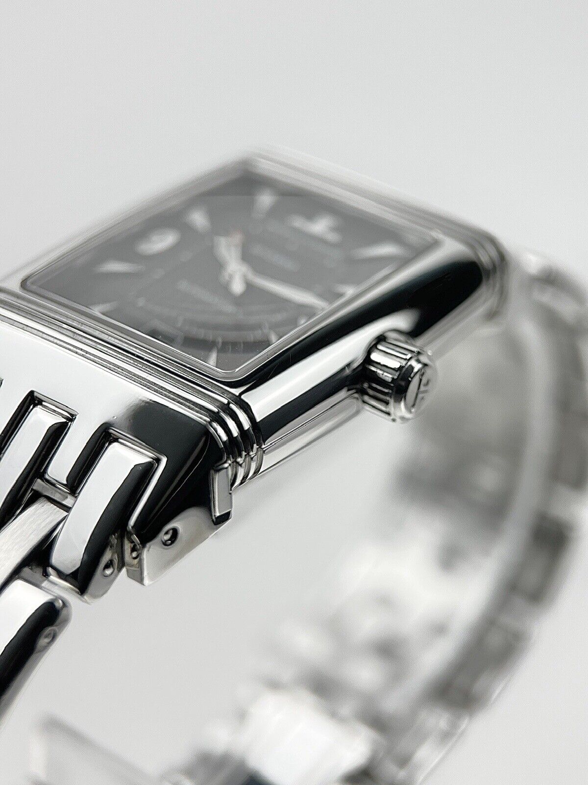 Jaeger-LeCoultre Reverso Gran Sport Ref 290.8.60 27mm X 36mm Black Dial Engraved