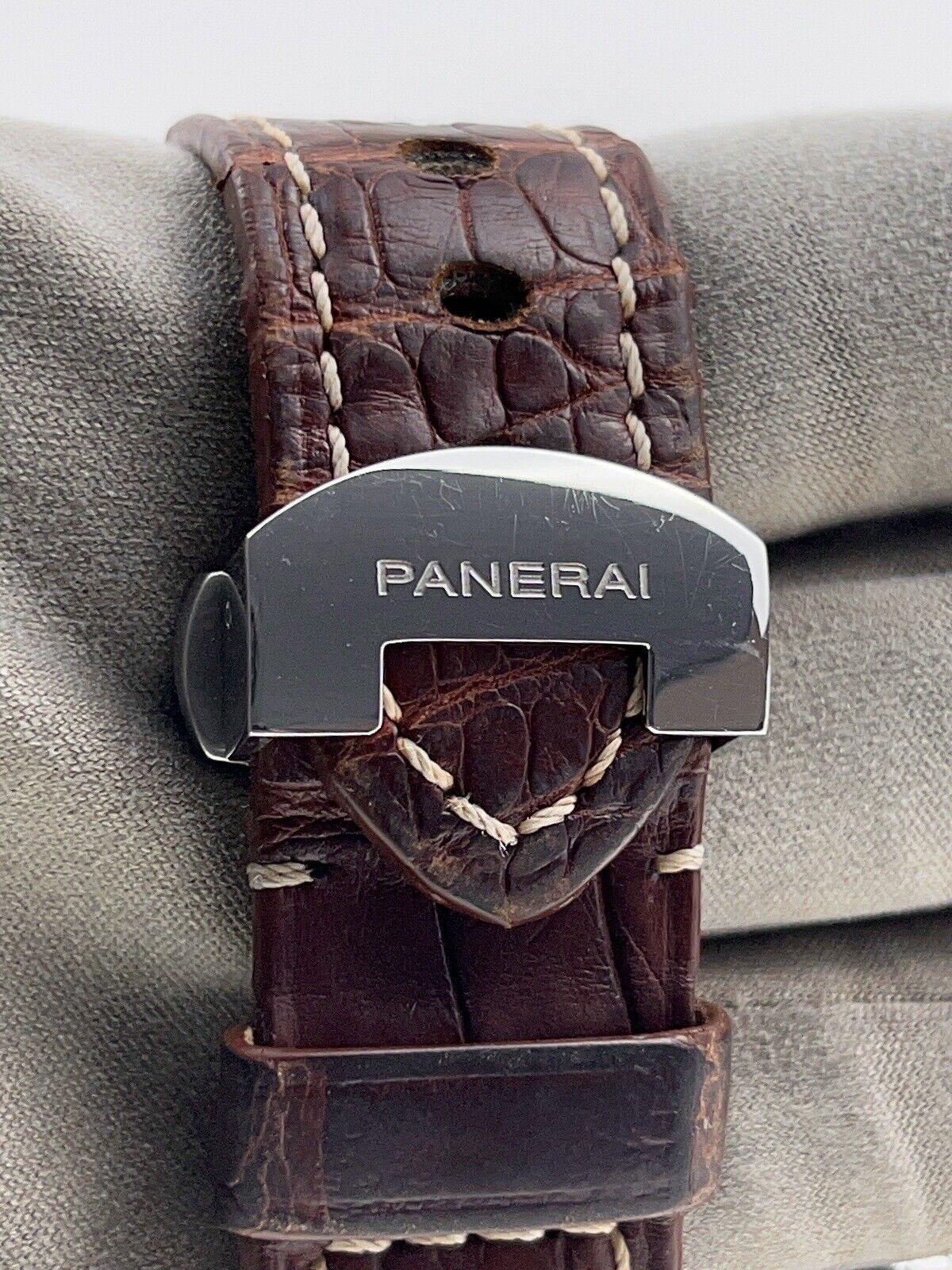 Panerai Luminor Marina Steel Black 40mm Automatic Mens Watch PAM00048