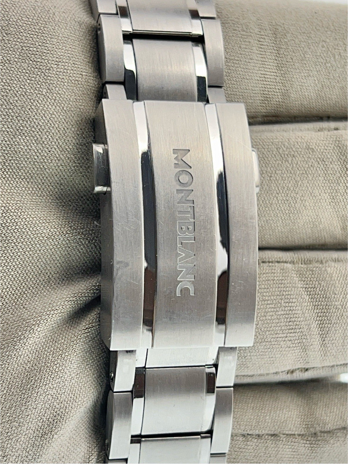 Montblanc Zero Oxygen Steel Grey Dial 41mm Automatic Men's Watch MB130984