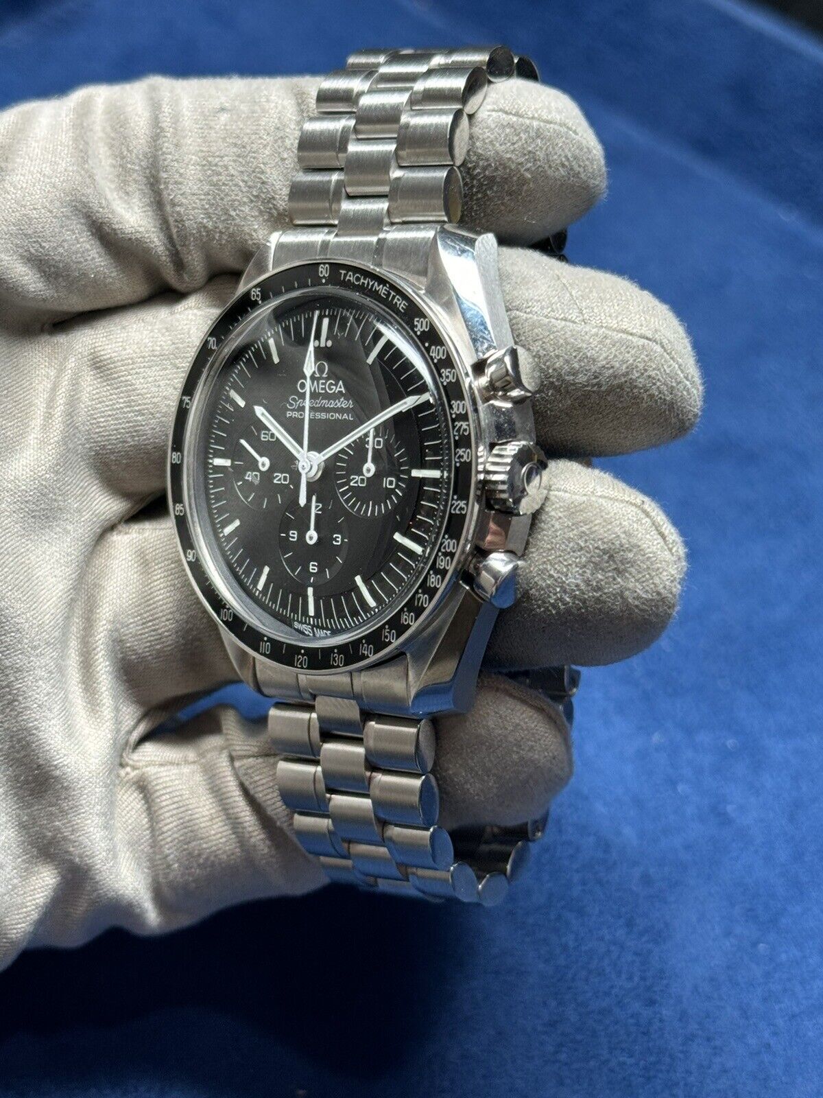 2023 Omega Speedmaster Professional Hesalite 310.30.42.50.01.001 - Box/Papers