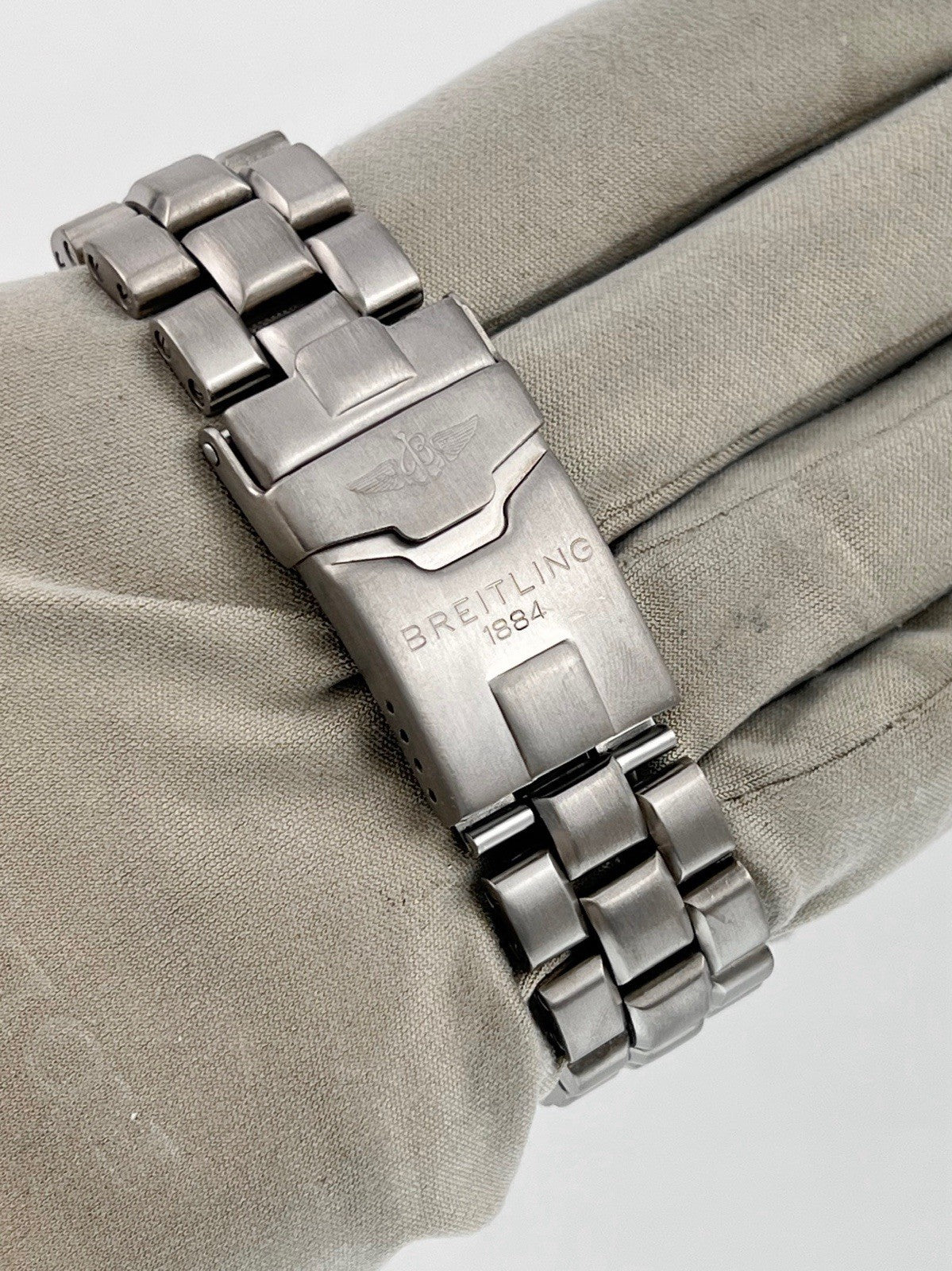 Breitling Emergency Titanium Black Dial 42mm Quartz Men's Watch E56321