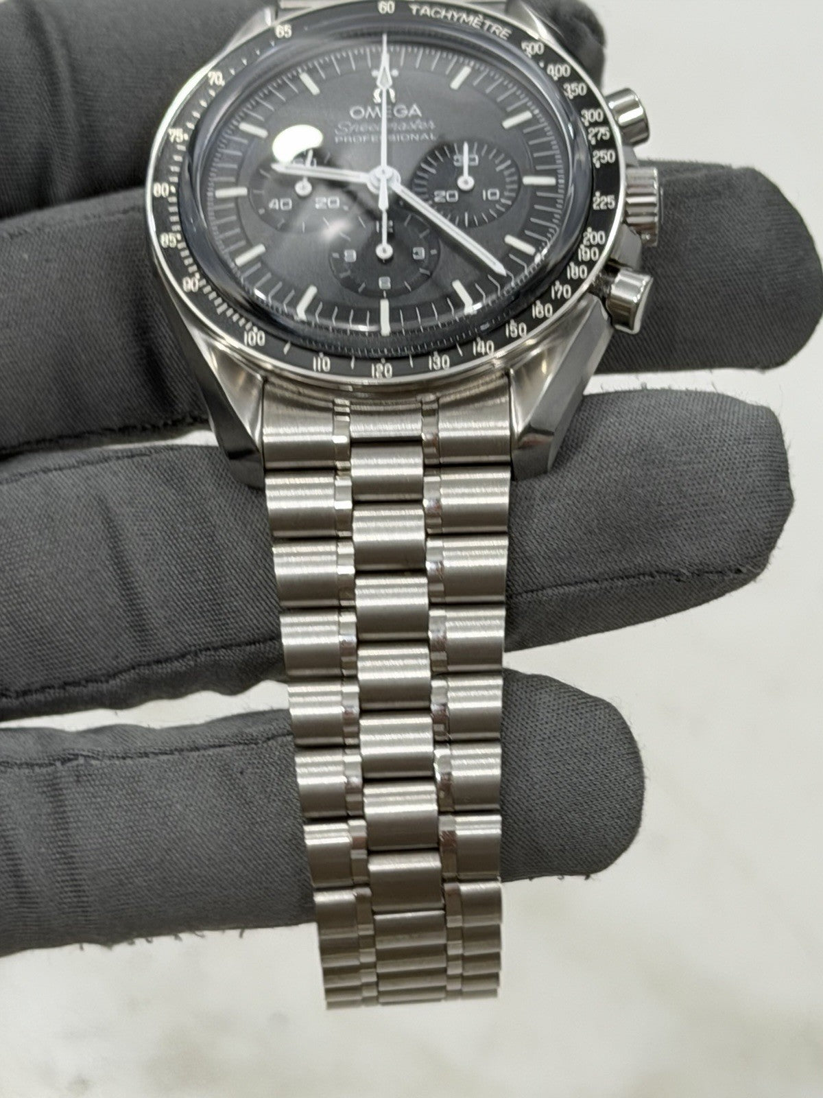 Omega Speedmaster Chronograph 42mm Black Dial Sapphire Watch 310.30.42.50.01.002