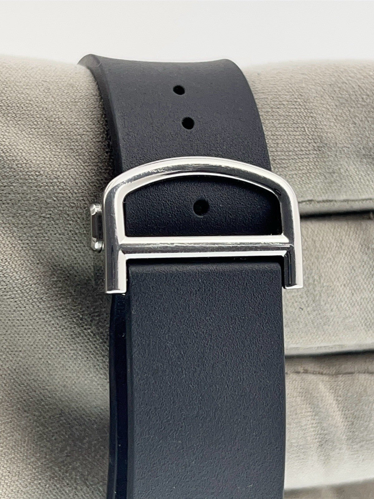 Cartier Santos Stainless Steel Black Dial 39mm Automatic Men’s Watch WSSA0039