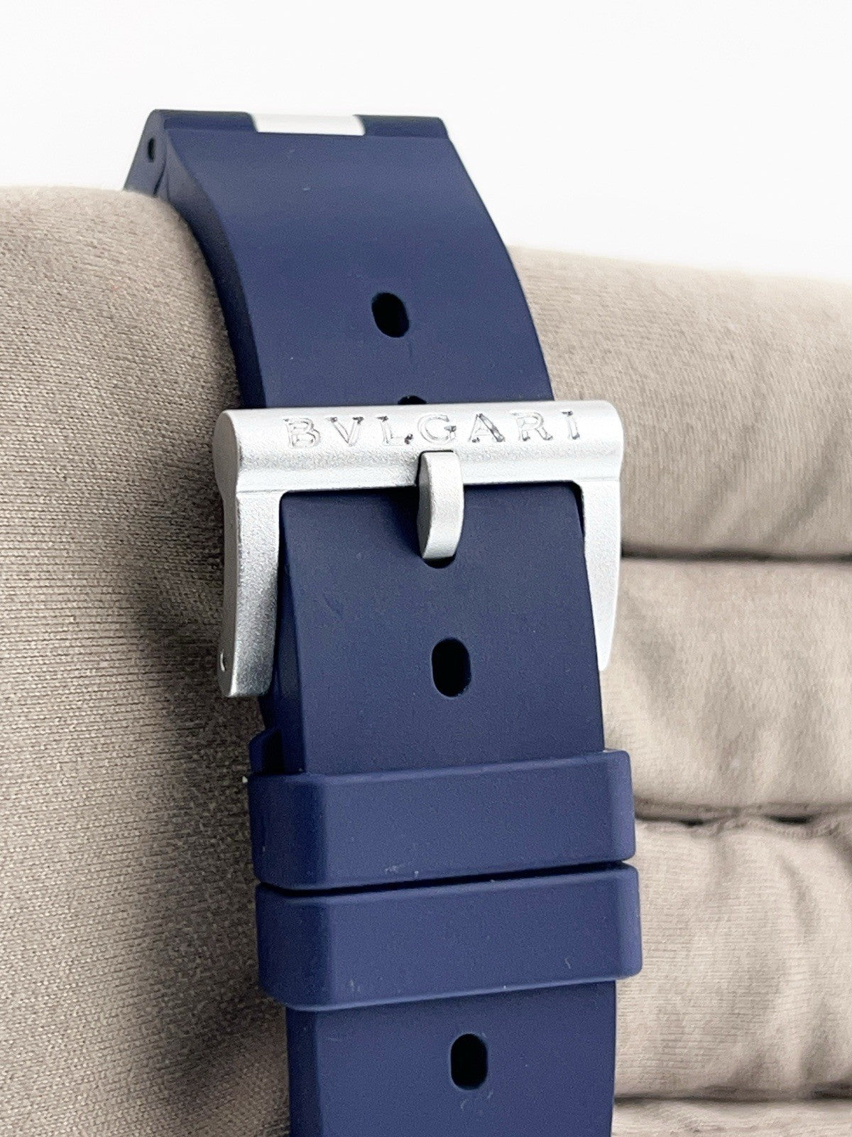 Bvlgari Aluminum Capri Aluminum Blue Dial 40mm Automatic Movement Mens 103815