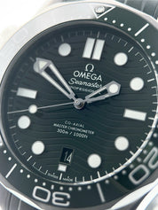 Omega Seamaster Steel Green Dial 42mm Automatic Men's Watch 210.32.242.20.10.001