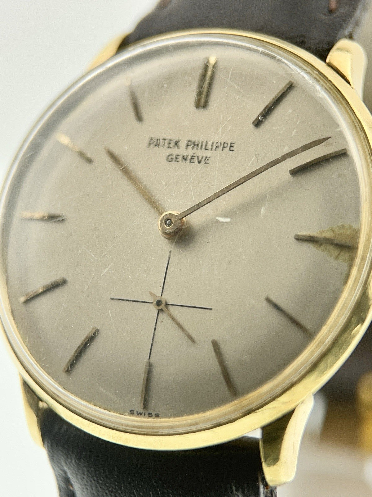 Patek Philippe Calatrava 18k Yellow Gold Silver Dial 33mm Manual Wind Watch 2573