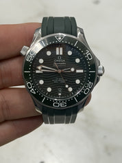 Omega Seamaster Diver Steel Green Dial 42mm Automatic Mens 210.32.42.20.10.001