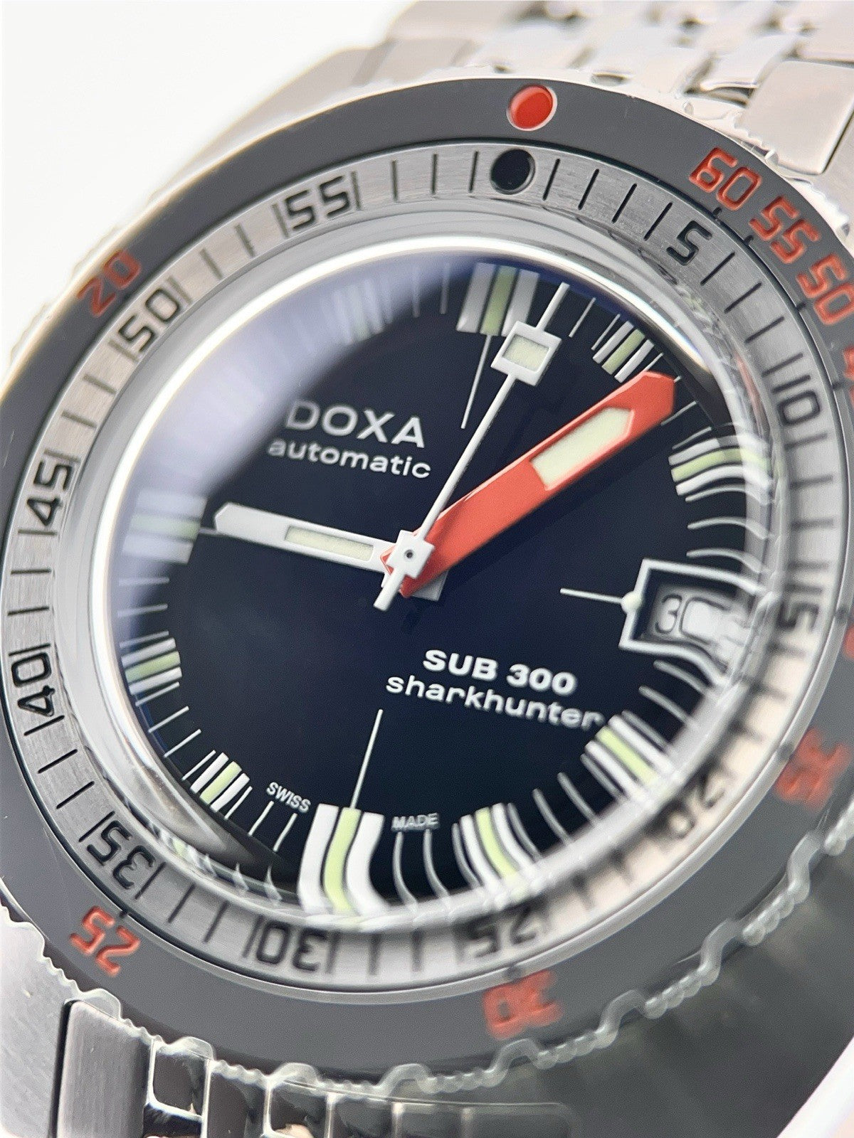 Doxa Sub 300 Sharkhunter Steel Black Dial 42.5mm Automatic Men's Watch