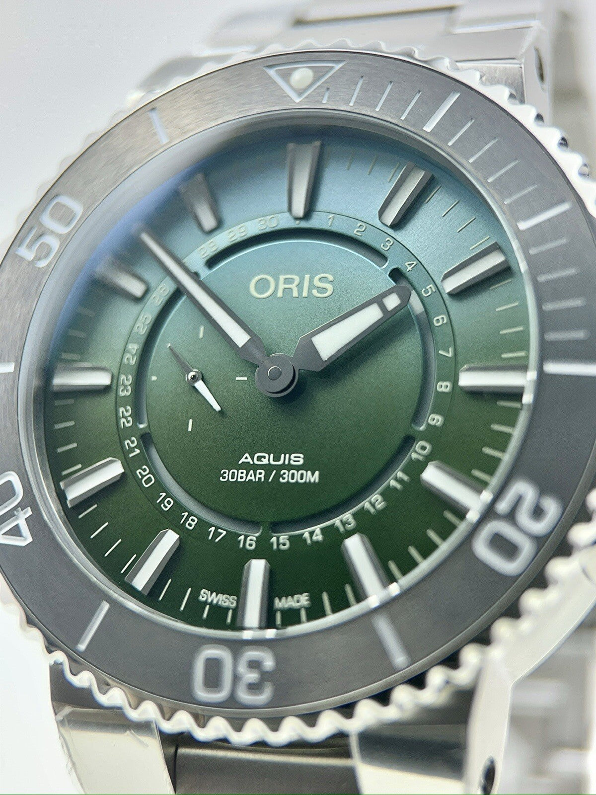 Oris Aquis Dat Watt LE Stainless Steel 43.5mm Automatic Men’s Watch 7734