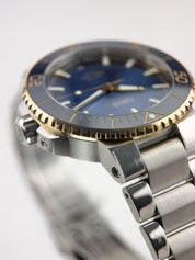 Oris Aquis Date Steel and Gold Blue Dial 41.5mm Automatic Men's Watch 7769