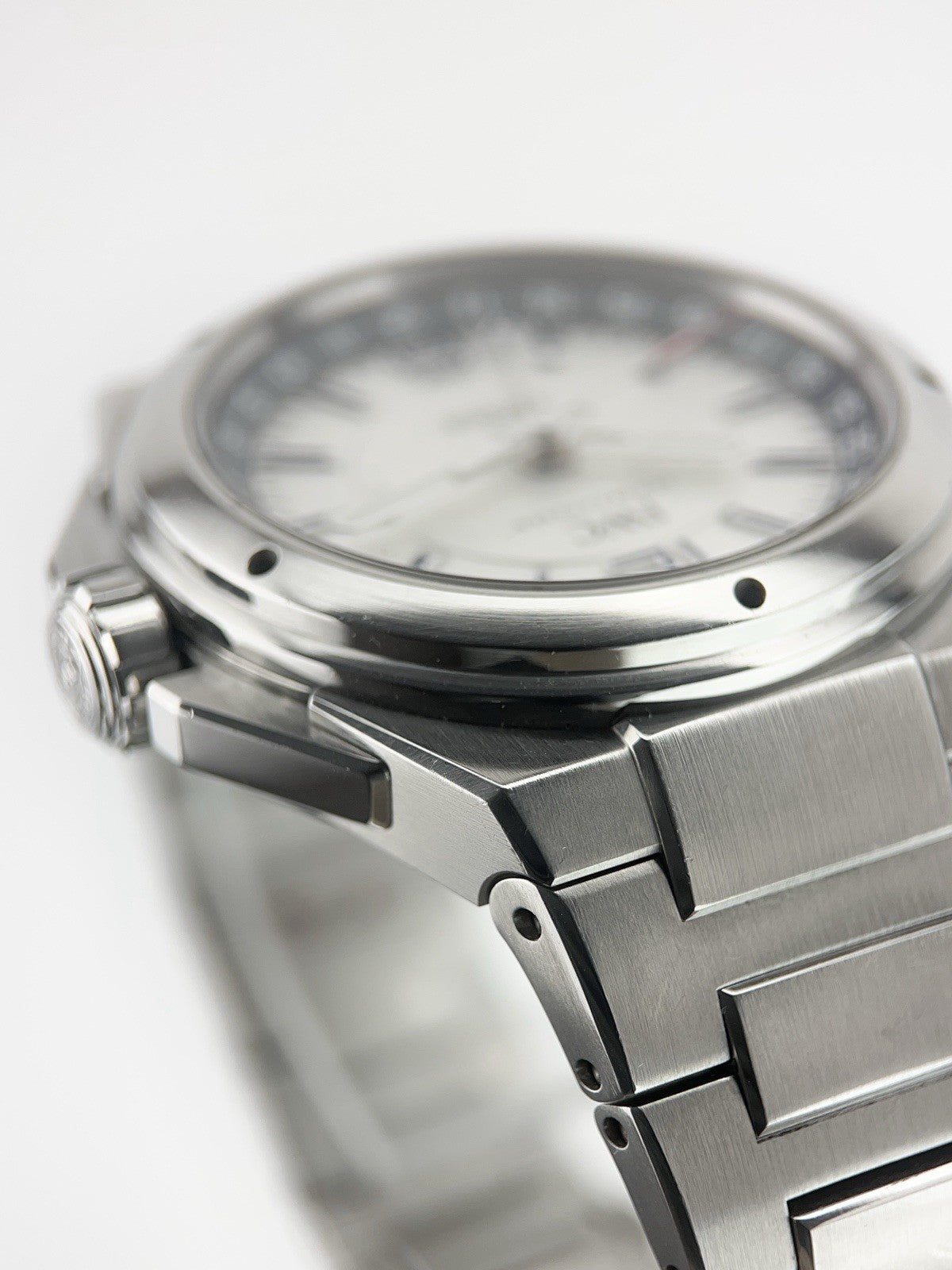 IWC Ingenieur Dual Time Steel Silver Dial 43mm Automatic Mens Watch IW324404