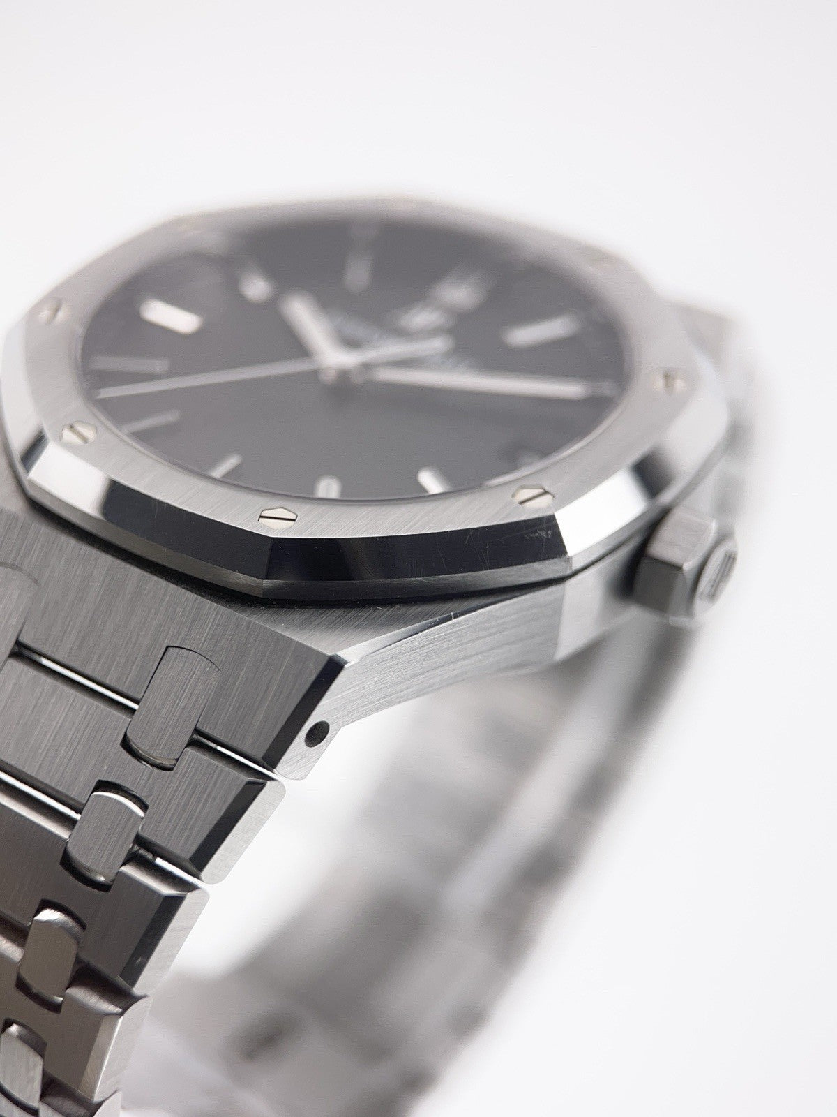 Audemars Piguet Royal Oak Steel Black Dial 41mm Automatic Men’s Watch 15500ST