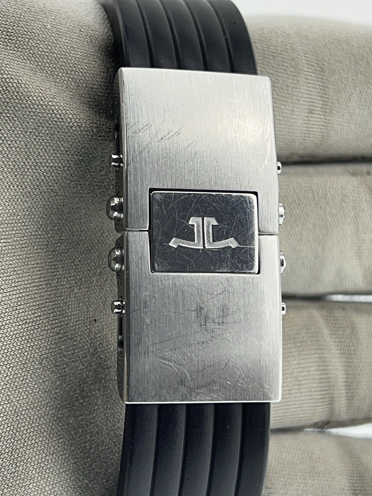 Jaeger-LeCoultre Reverso Steel Grey Dial 28mm Manual Wind Mens Watch Q2948601