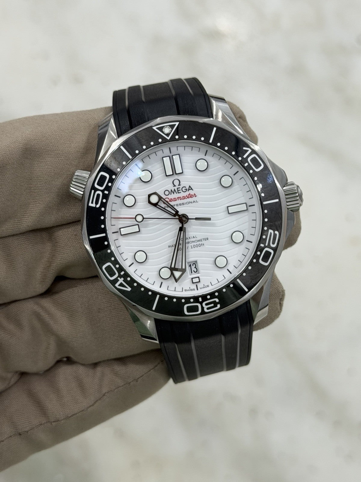 2020 Omega Seamaster Steel White Dial 42mm Automatic Watch 210.32.42.20.04.001