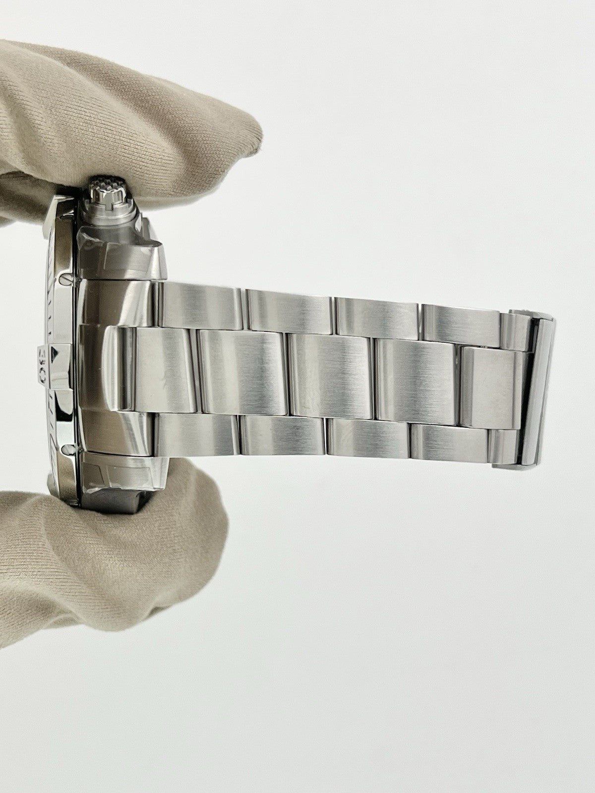 Breitling Avenger 45 Chronograph A24315