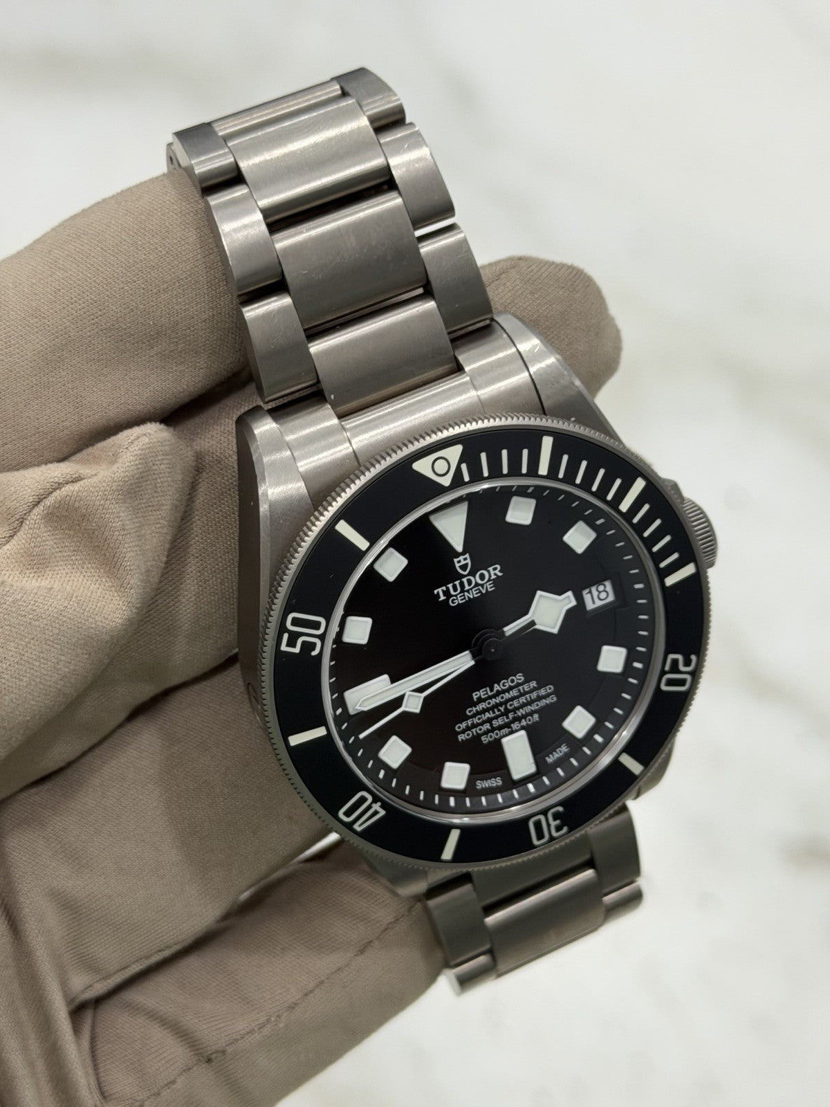 2020 Tudor Pelagos Date Black Dial Titanium Men's Watch 25600TN - Box & Papers